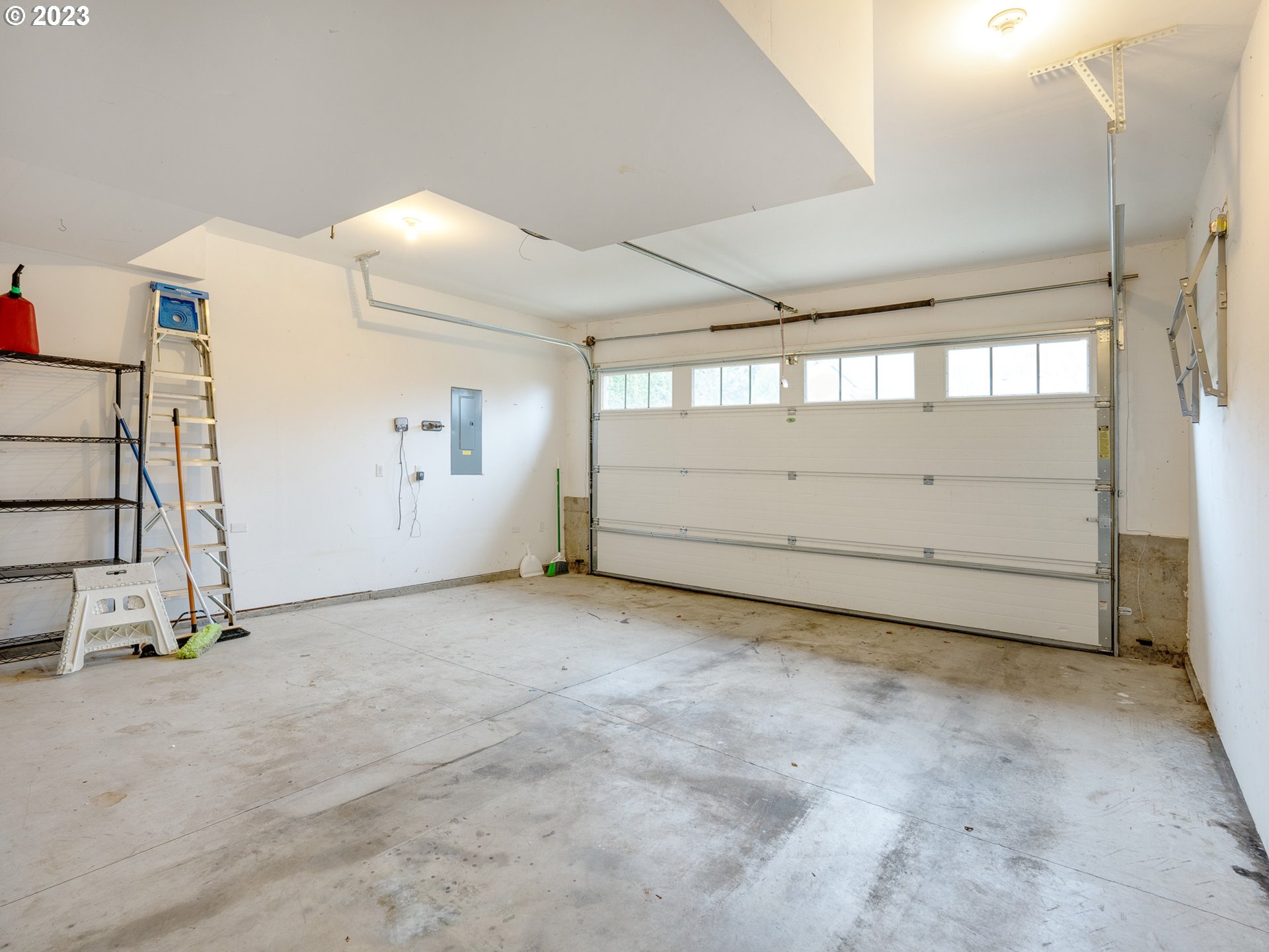 9410 SE LINCOLN HEIGHTS CIR