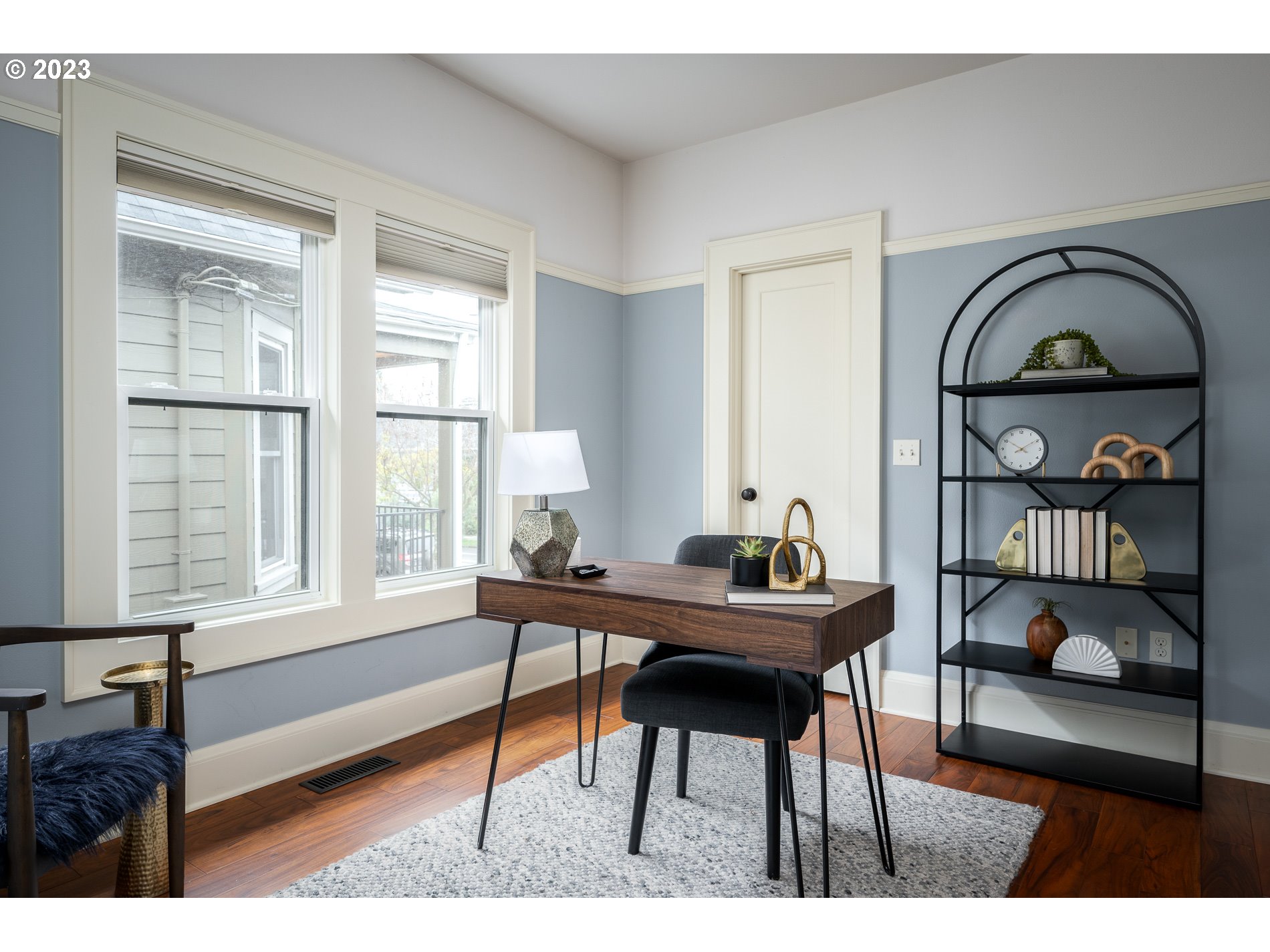 4544 N VANCOUVER AVE