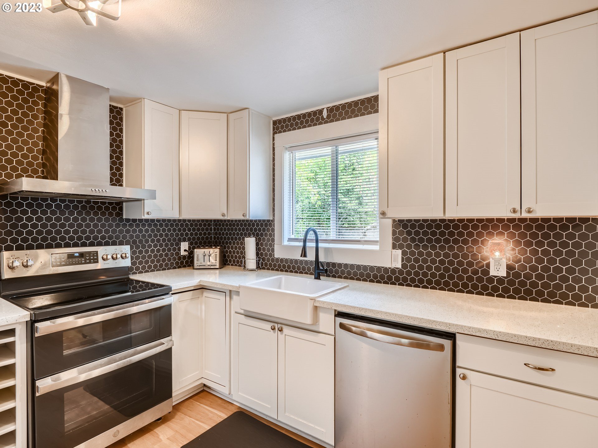 20805 SE BURNSIDE CT