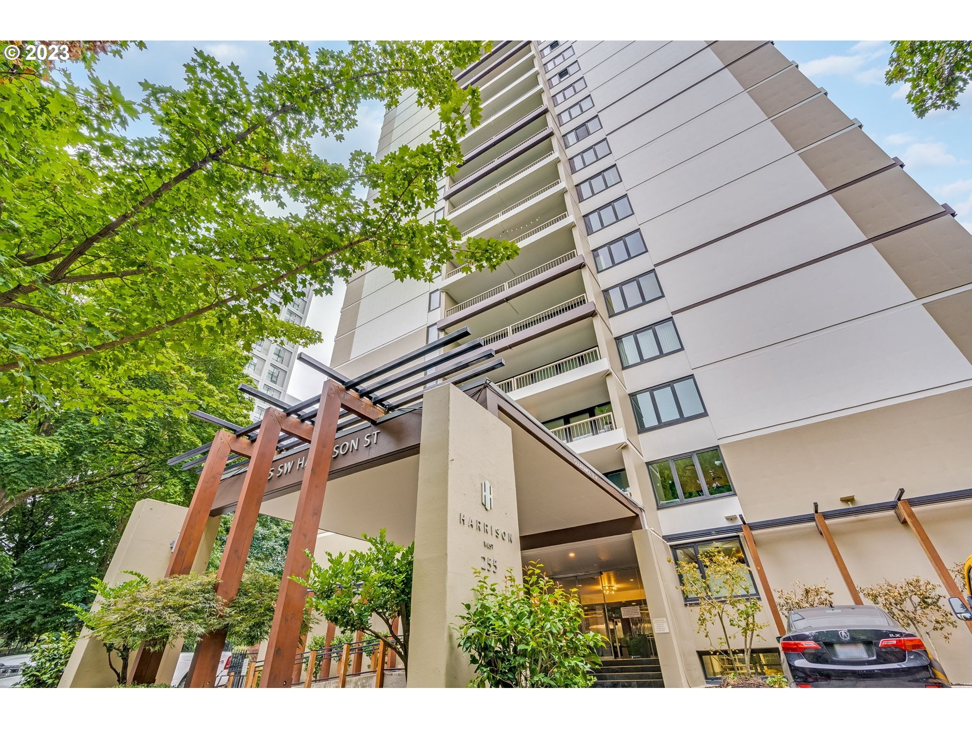 255 SW Harrison ST 4F