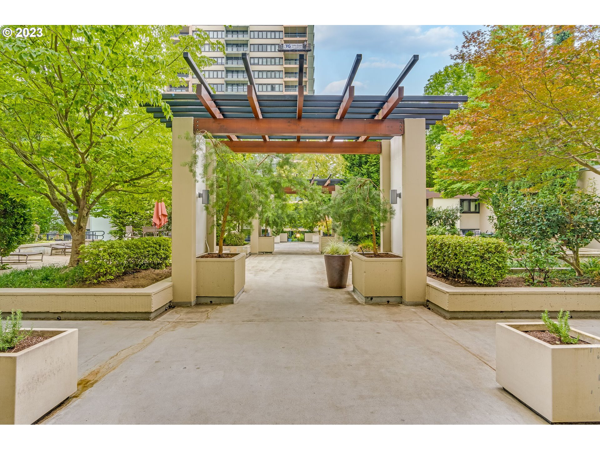 255 SW Harrison ST 4F