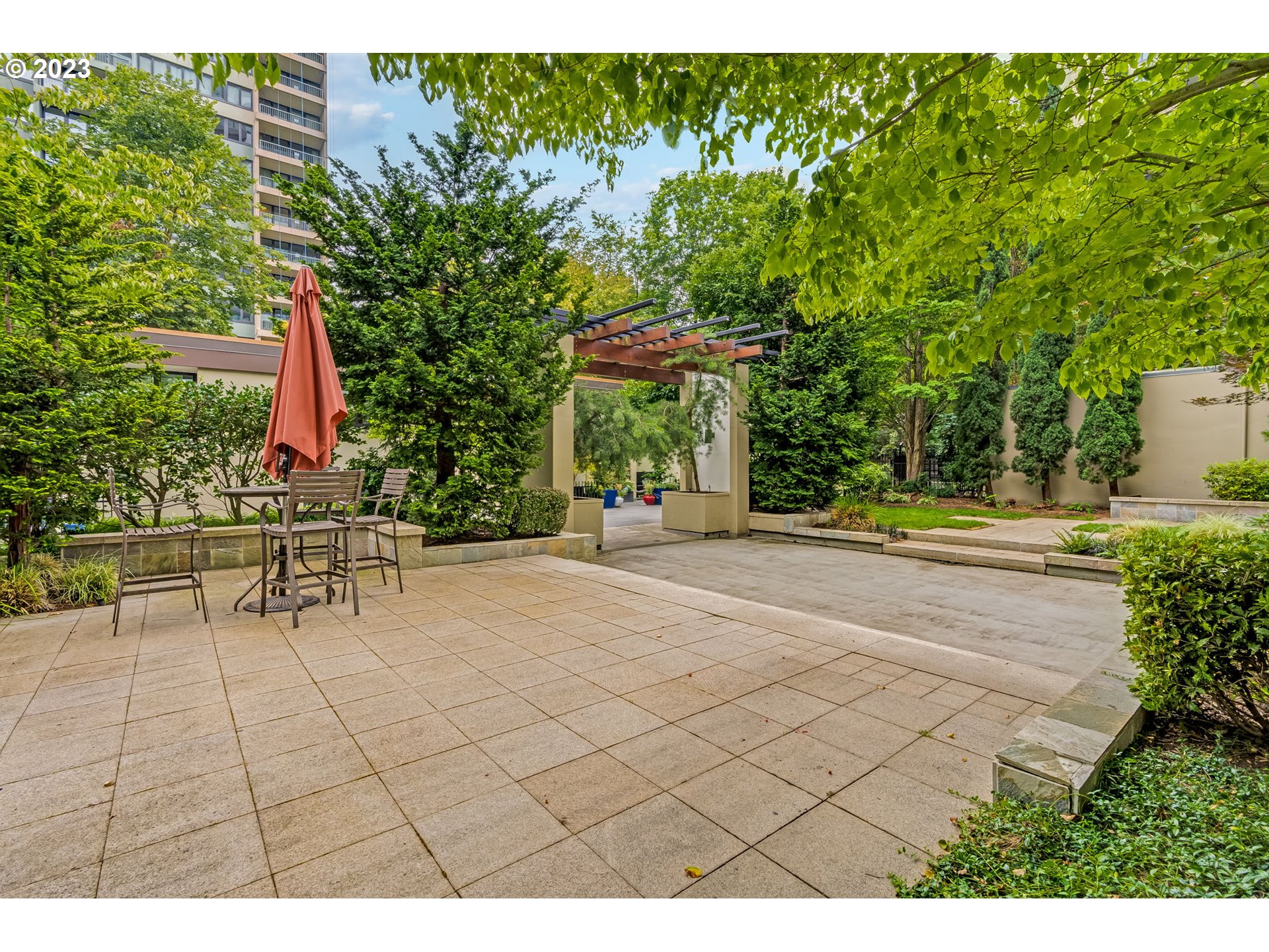 255 SW Harrison ST 4F