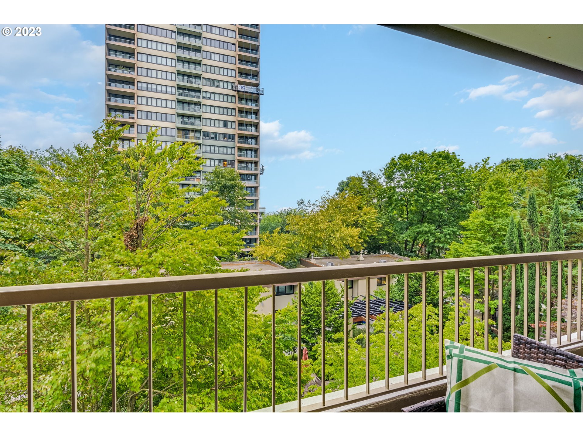 255 SW Harrison ST 4F