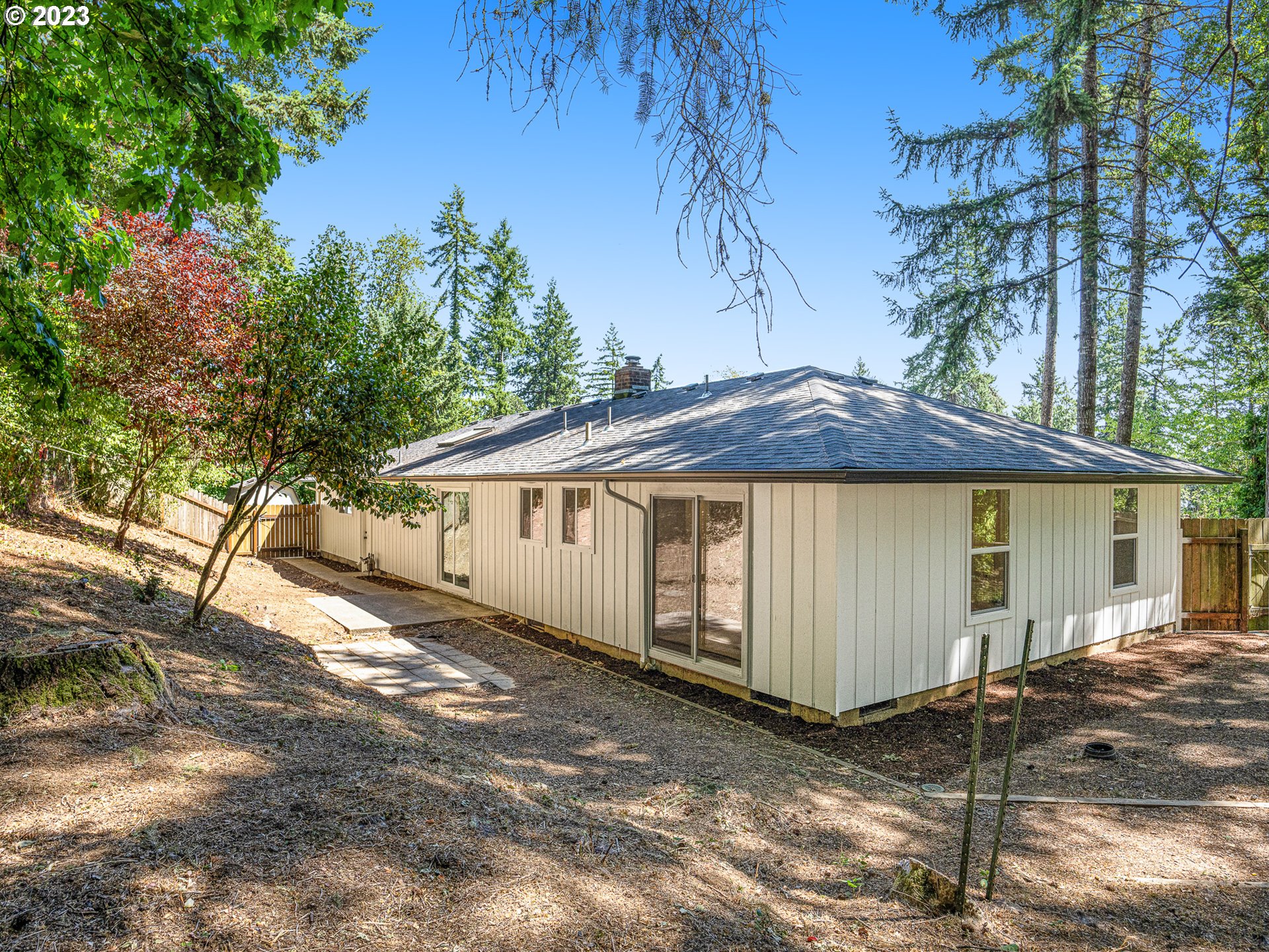 7740 NW HOOD VIEW CIR