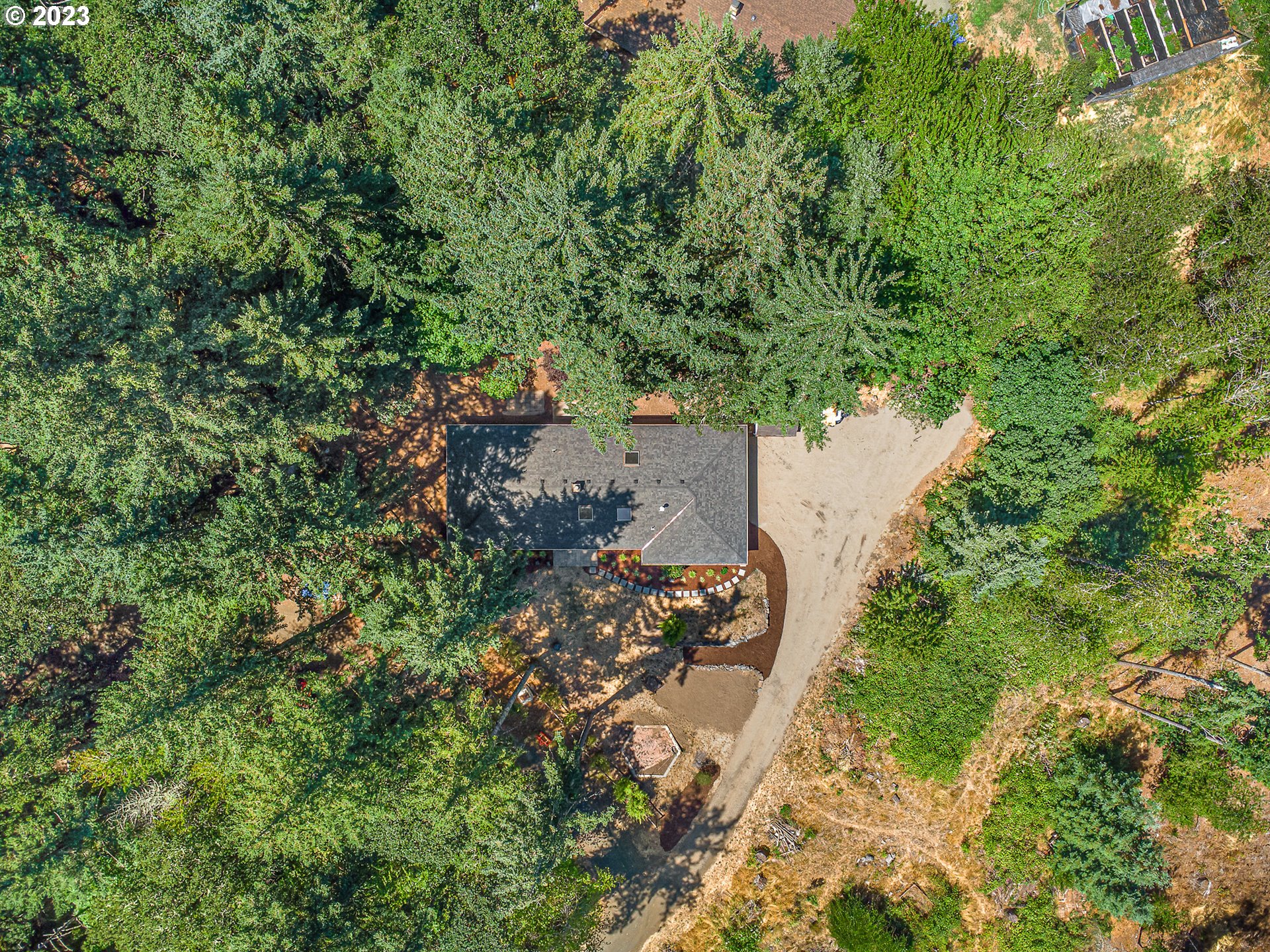 7740 NW HOOD VIEW CIR