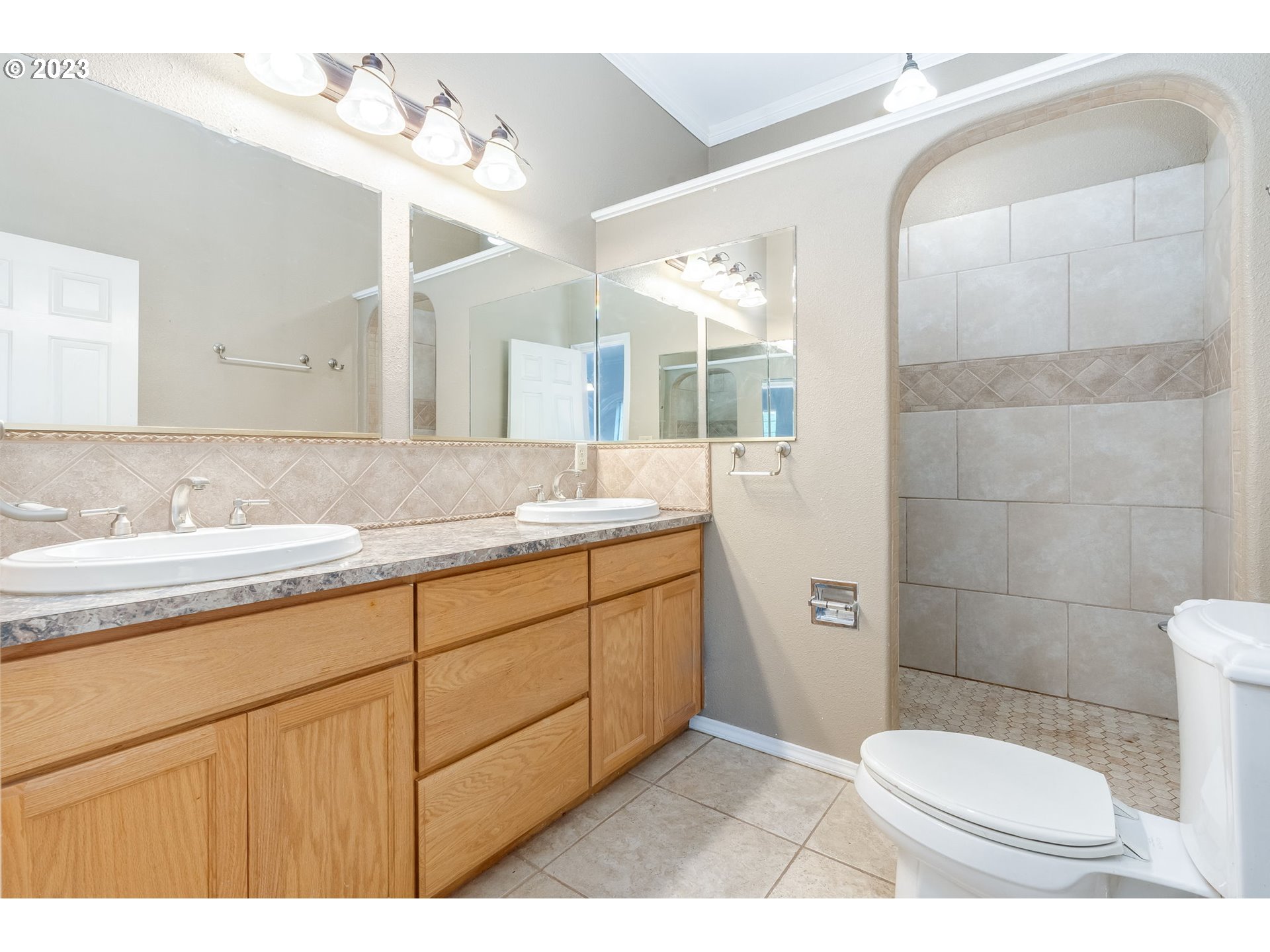 2825 COLUMBIA BLVD, St. Helens