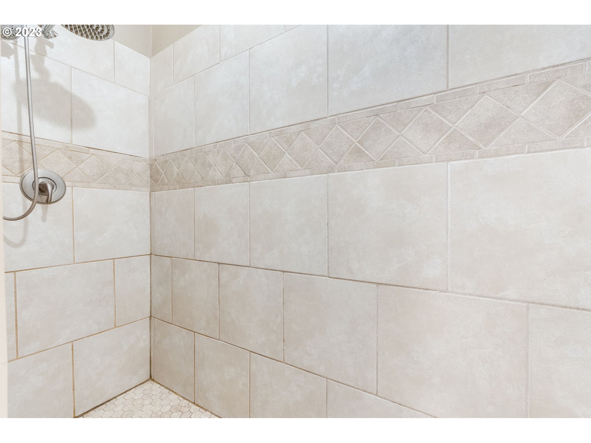 2825 COLUMBIA BLVD, St. Helens