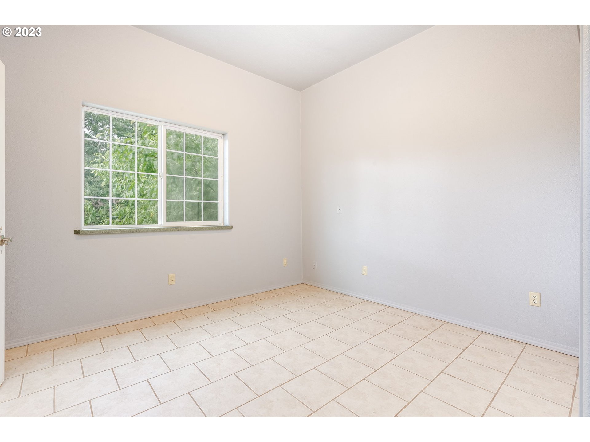 2825 COLUMBIA BLVD, St. Helens