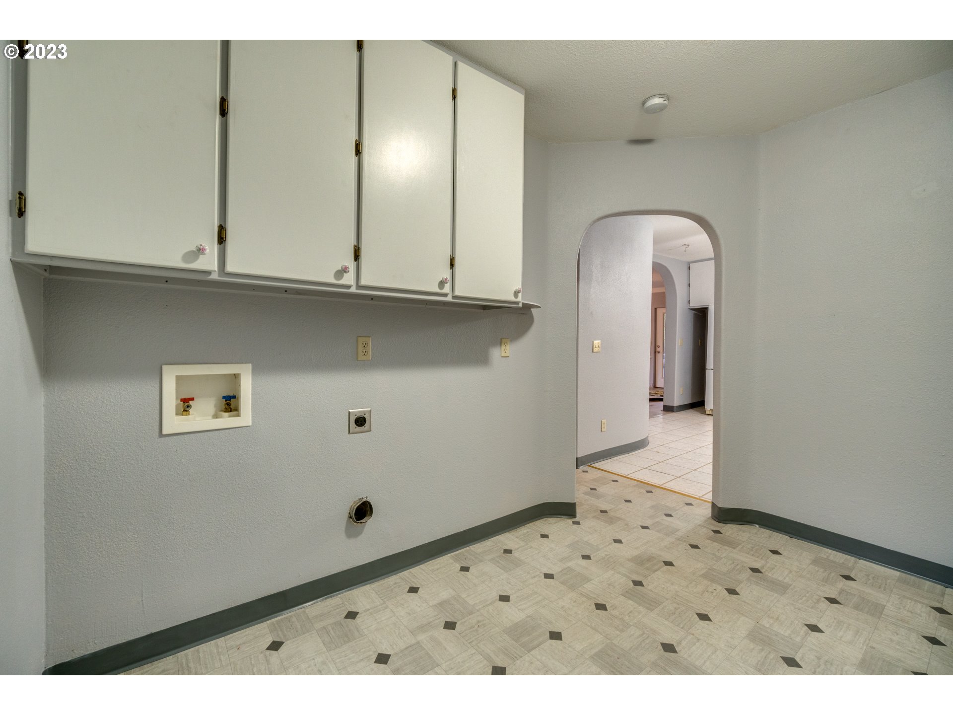 2825 COLUMBIA BLVD, St. Helens