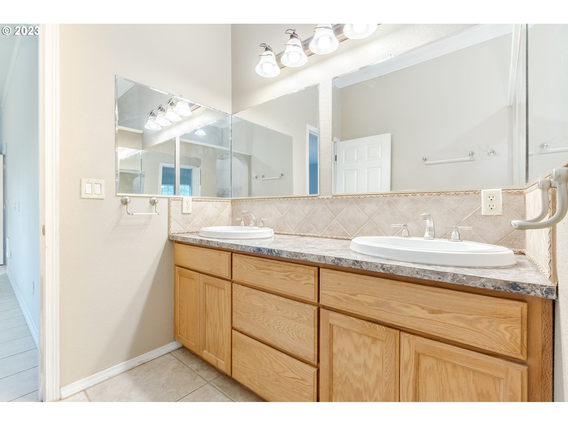 2825 COLUMBIA BLVD, St. Helens