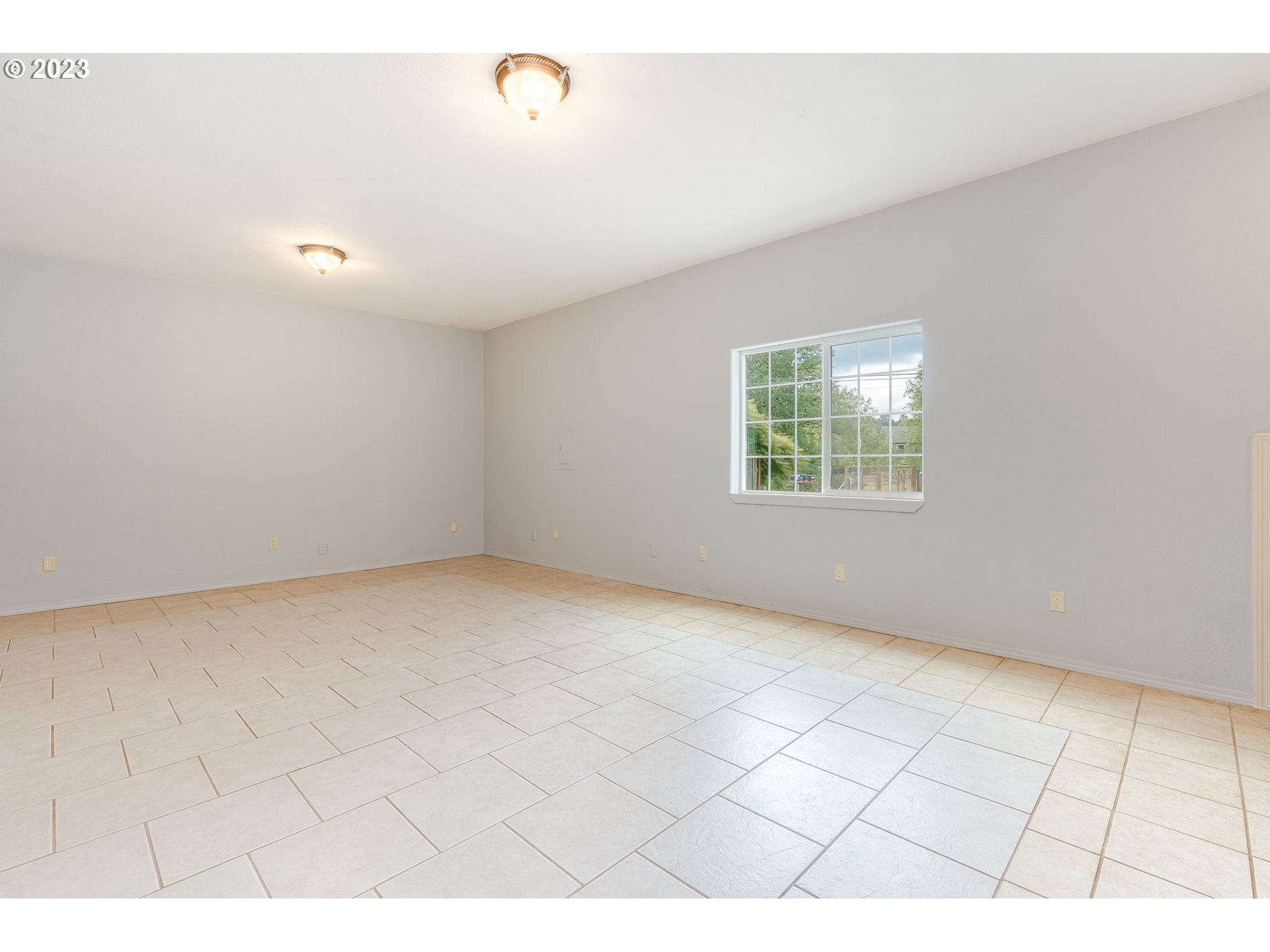 2825 COLUMBIA BLVD, St. Helens