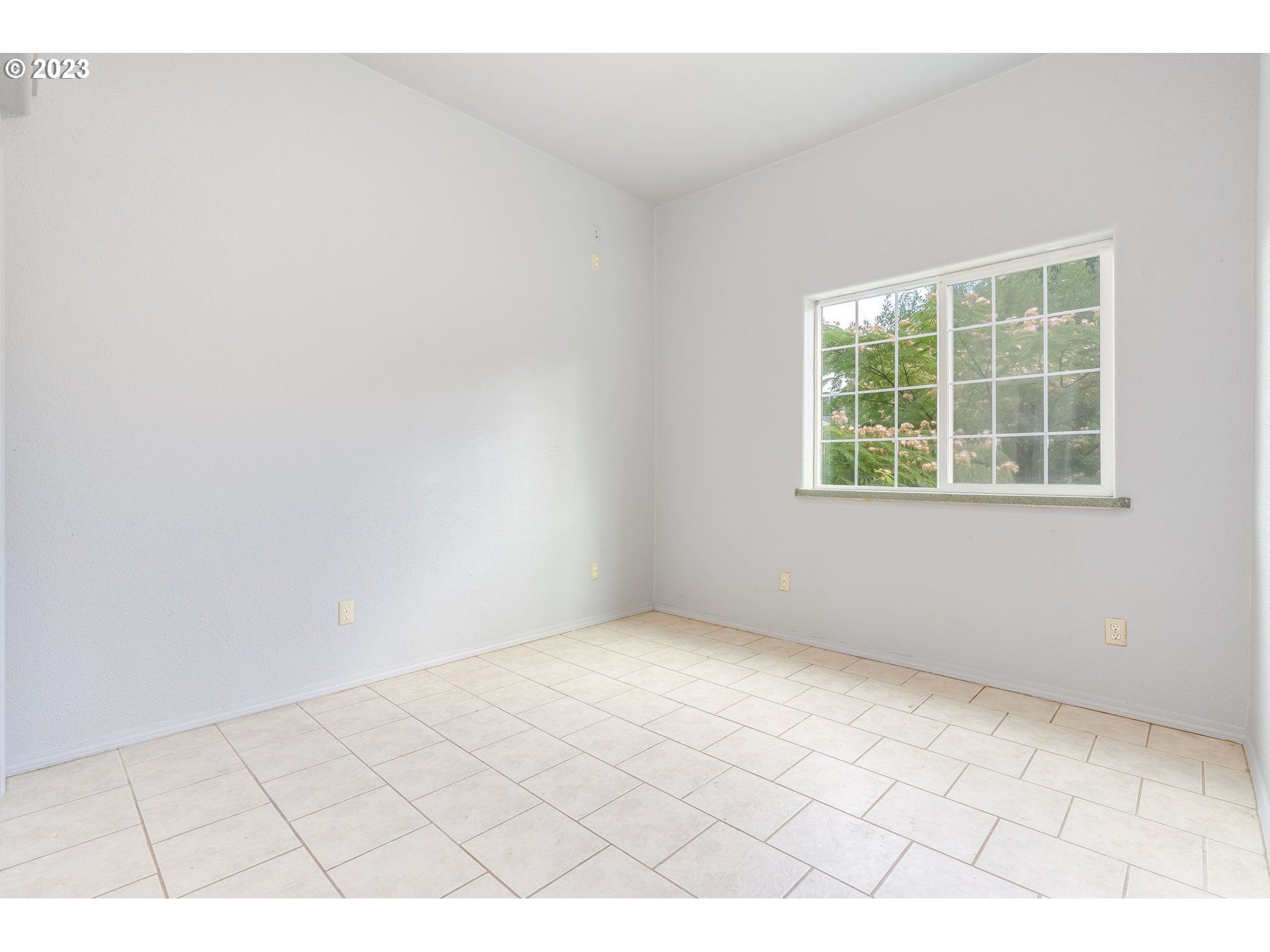 2825 COLUMBIA BLVD, St. Helens