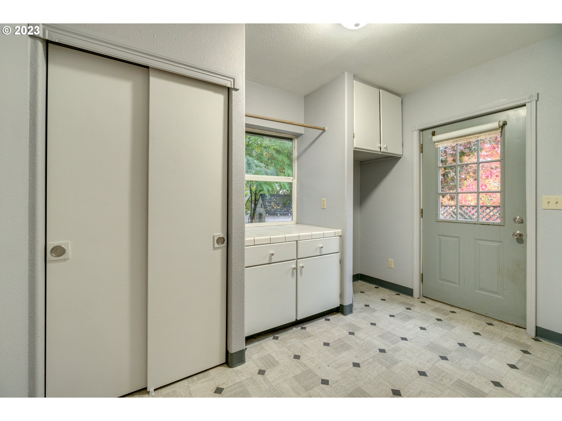 2825 COLUMBIA BLVD, St. Helens