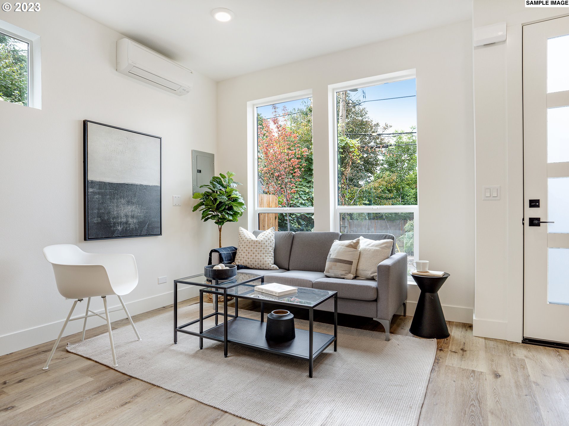 4136 NE Rodney AVE 4