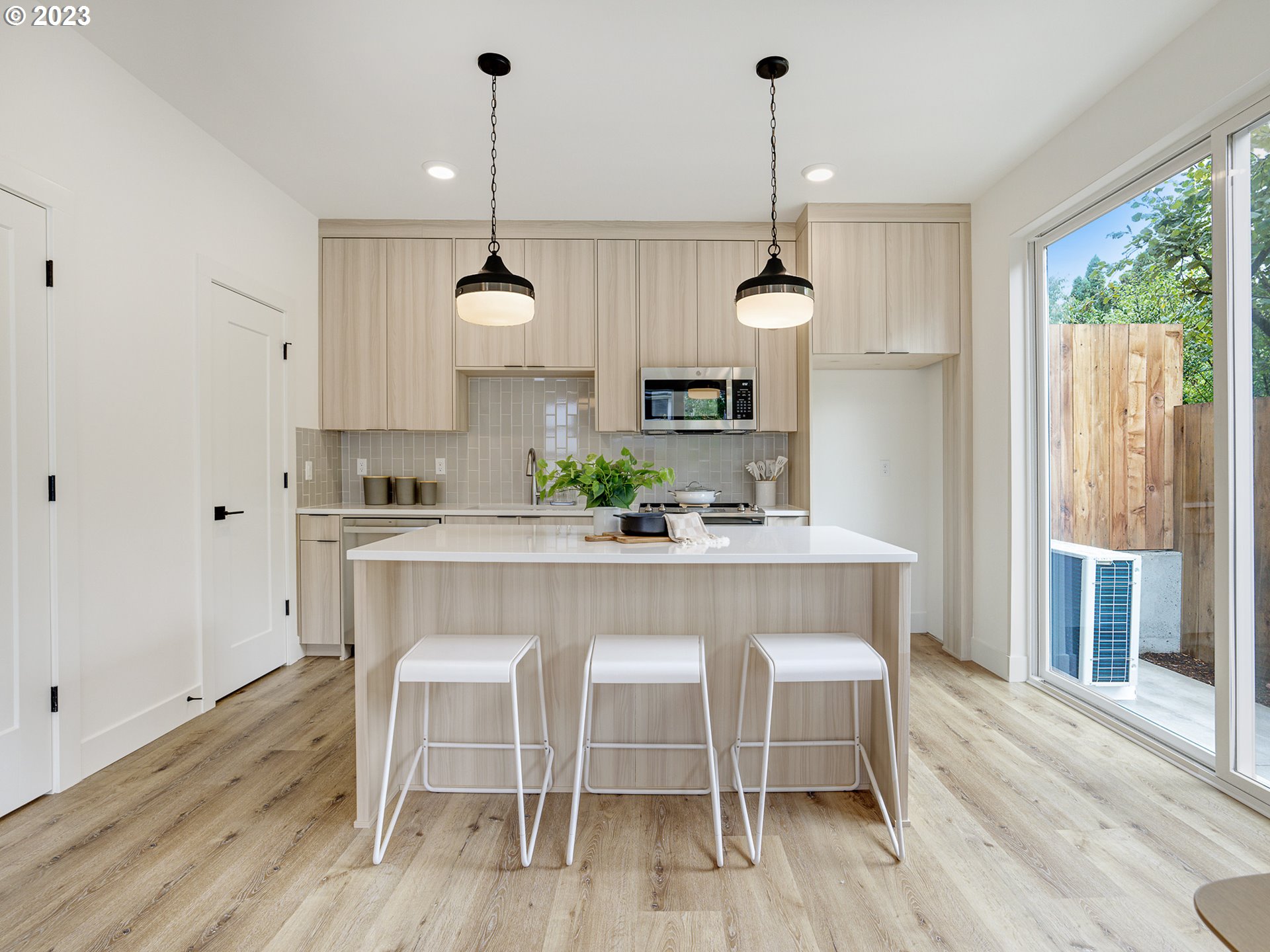 4130 NE Rodney AVE 1