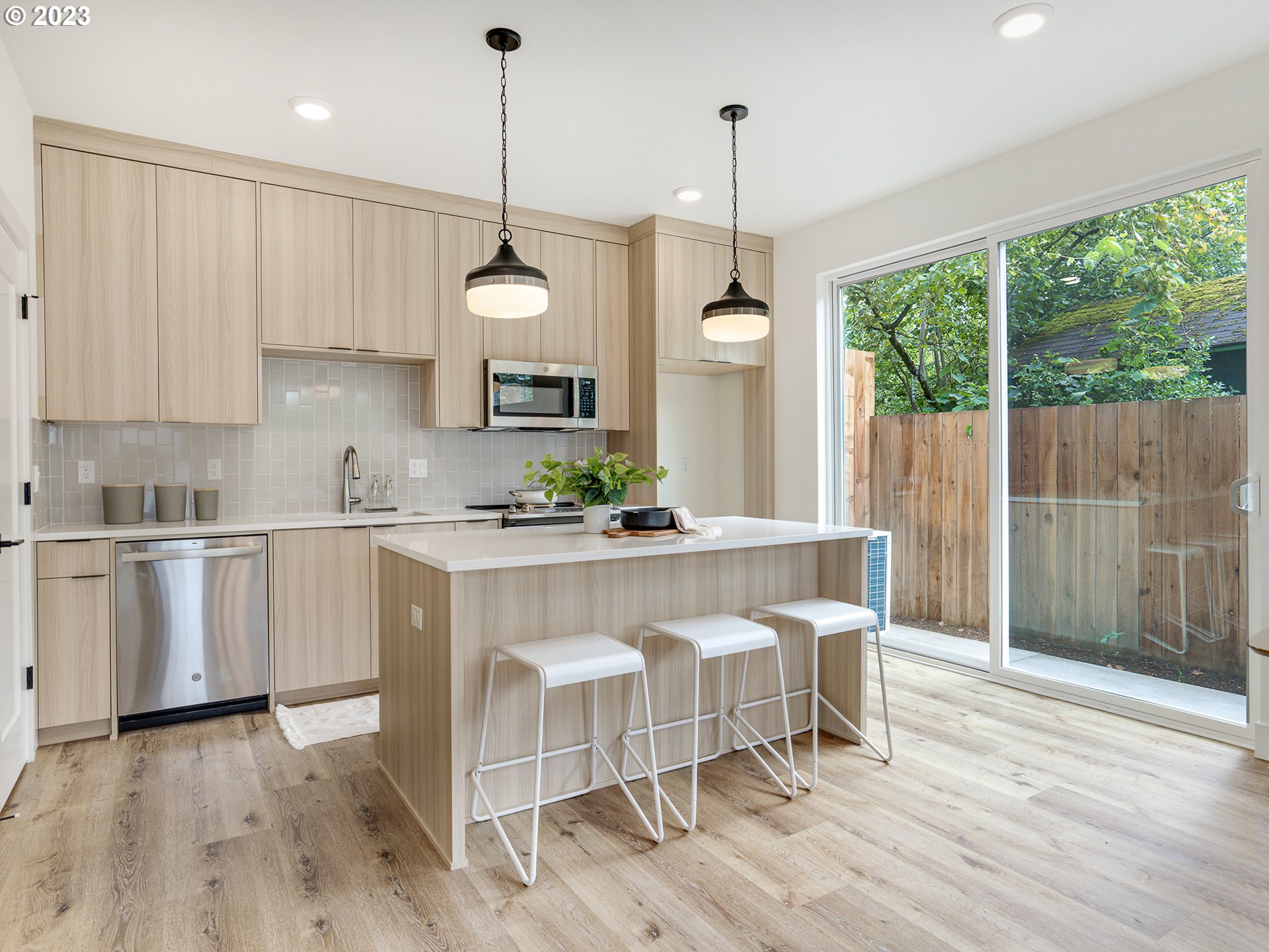 4130 NE Rodney AVE 1