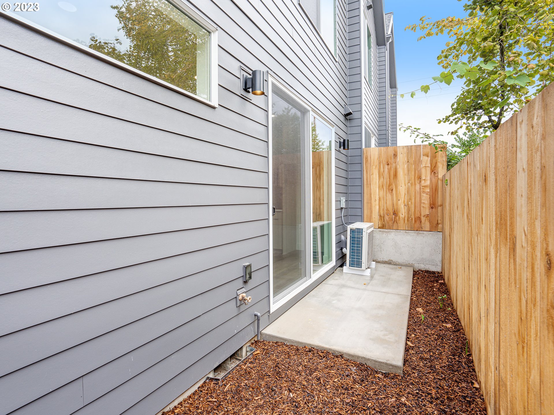 4130 NE Rodney AVE 1