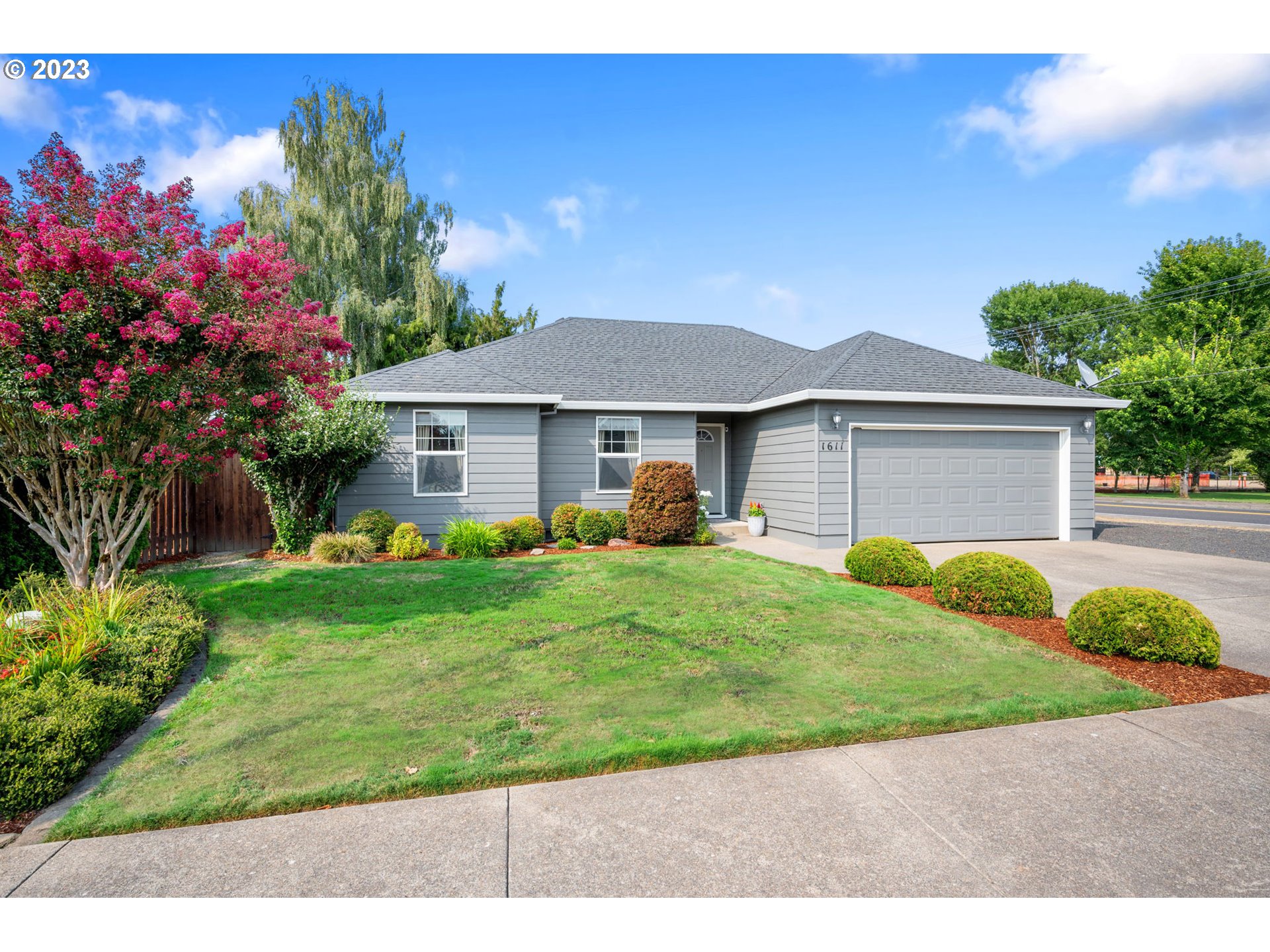 1611 SW Emily DR, McMinnville