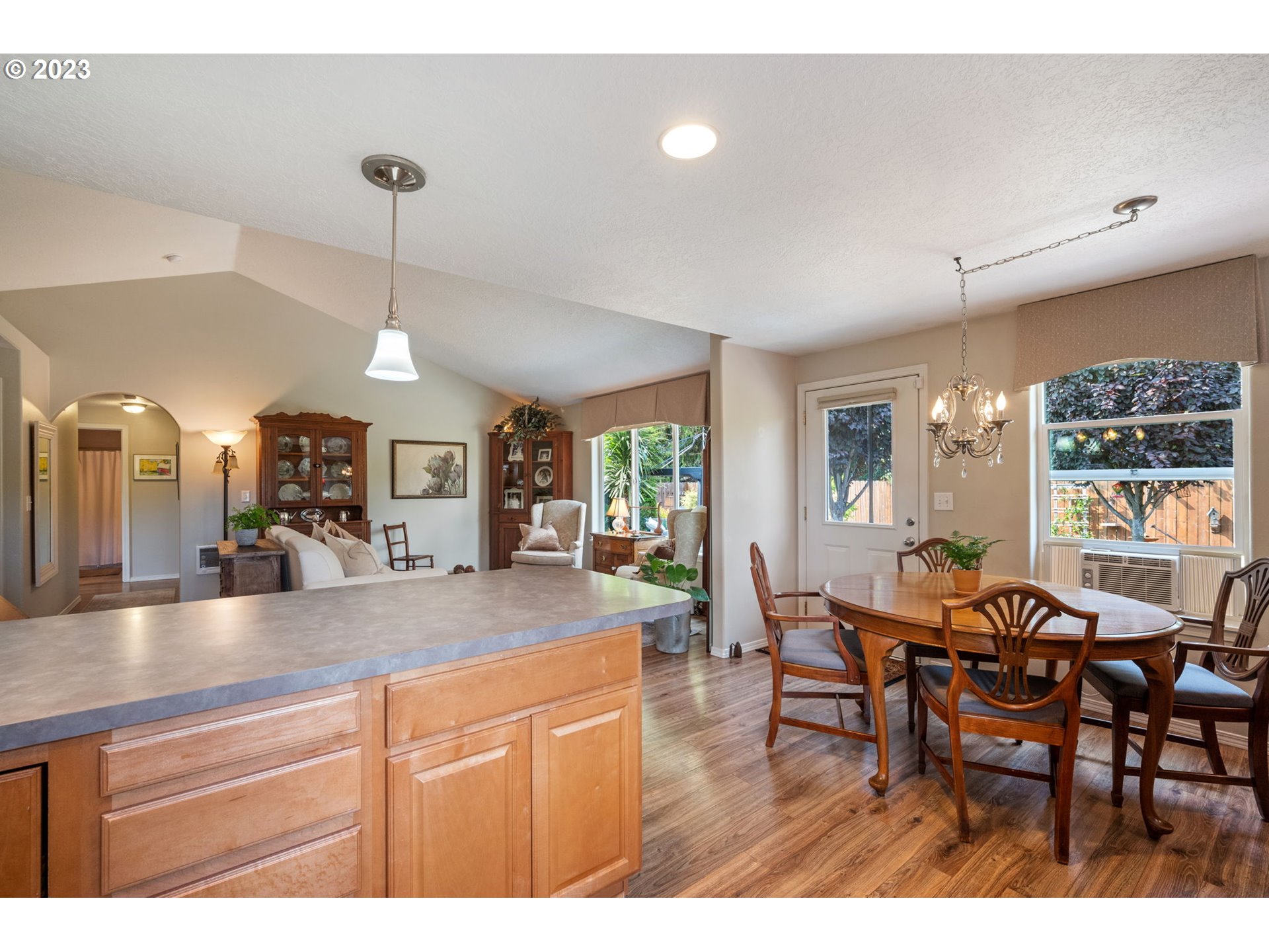 1611 SW Emily DR, McMinnville