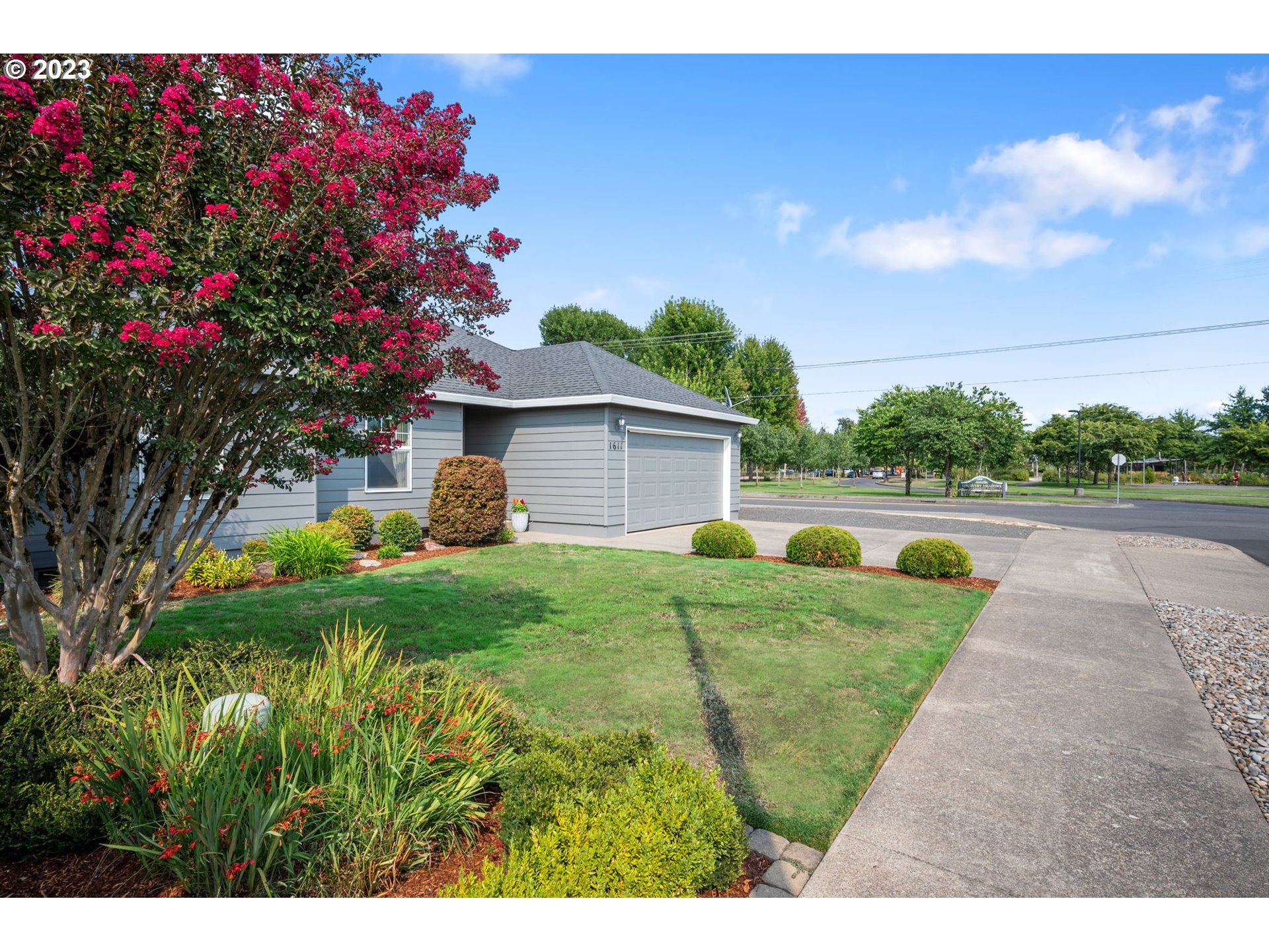 1611 SW Emily DR, McMinnville