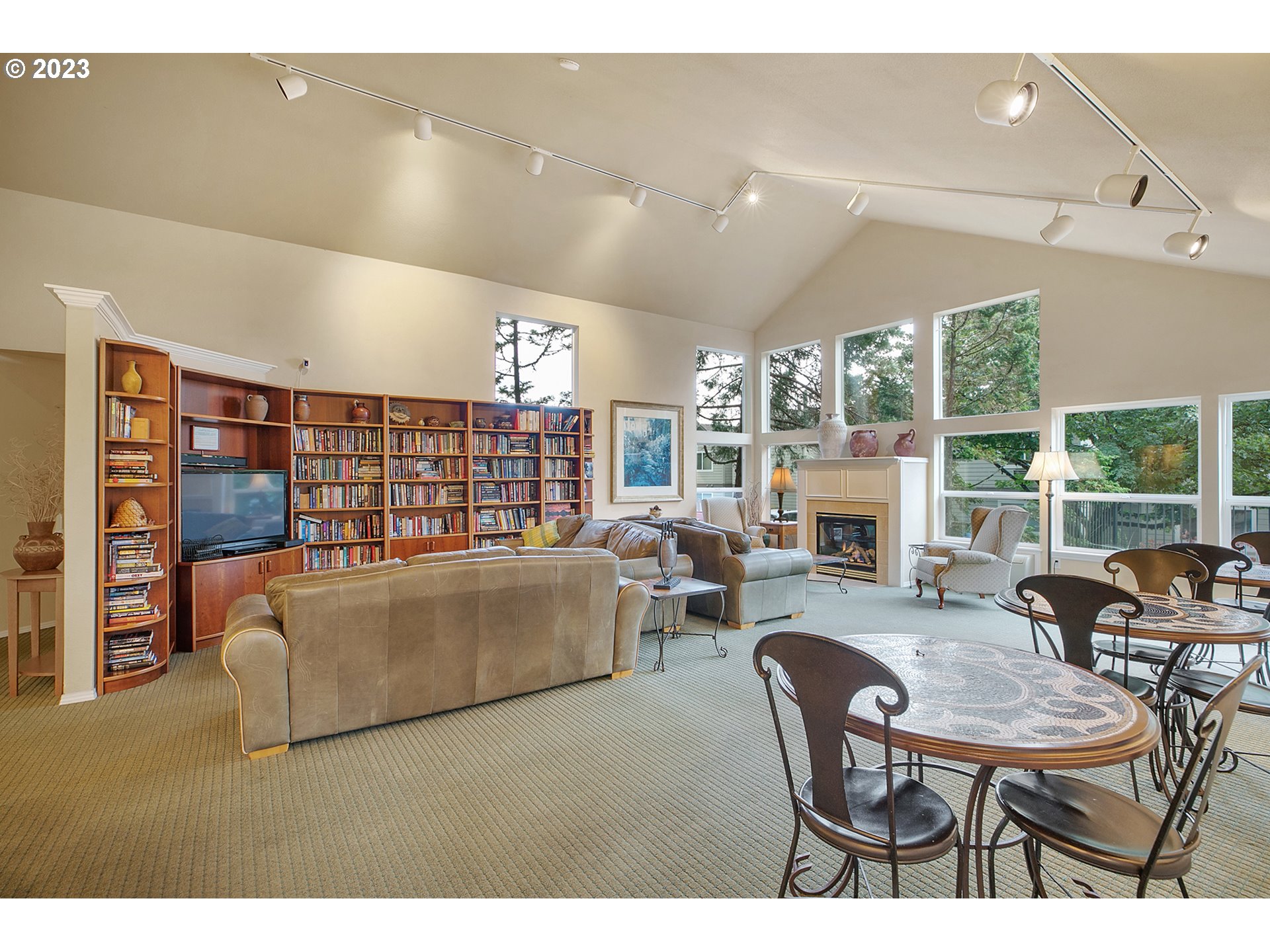 20070 LARKSPUR LN 63