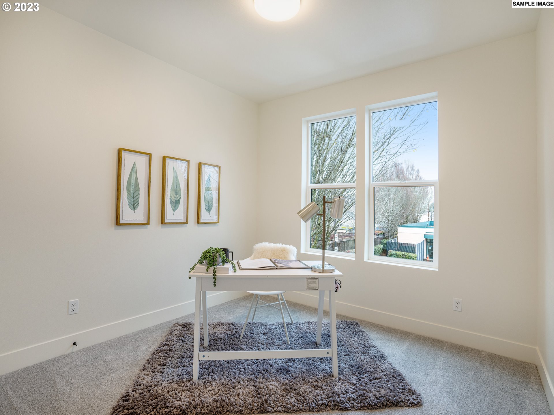 6417 N Greeley AVE 4