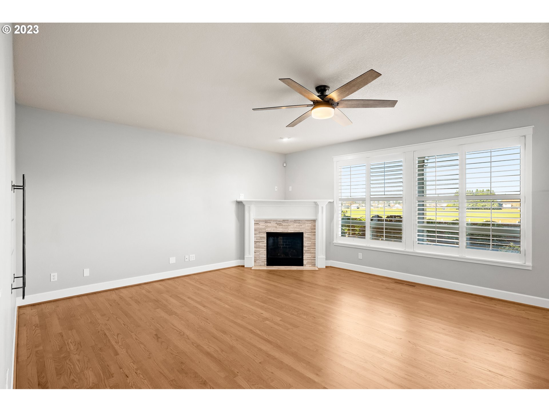 384 SE 13TH PL