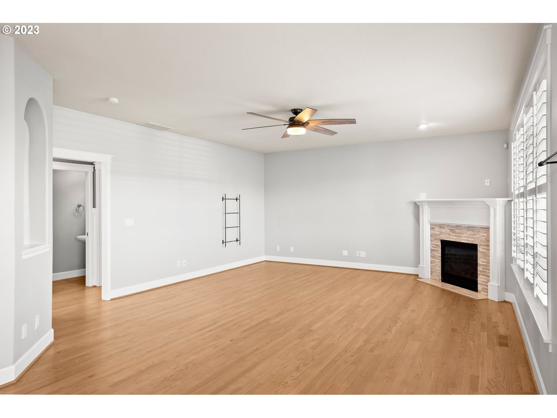 384 SE 13TH PL