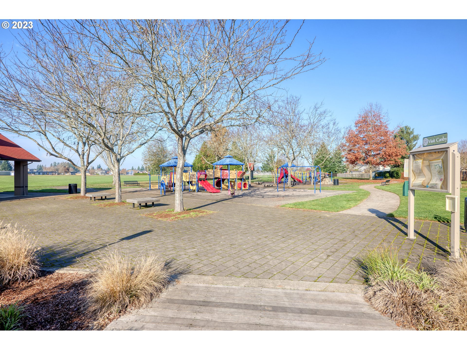 384 SE 13TH PL