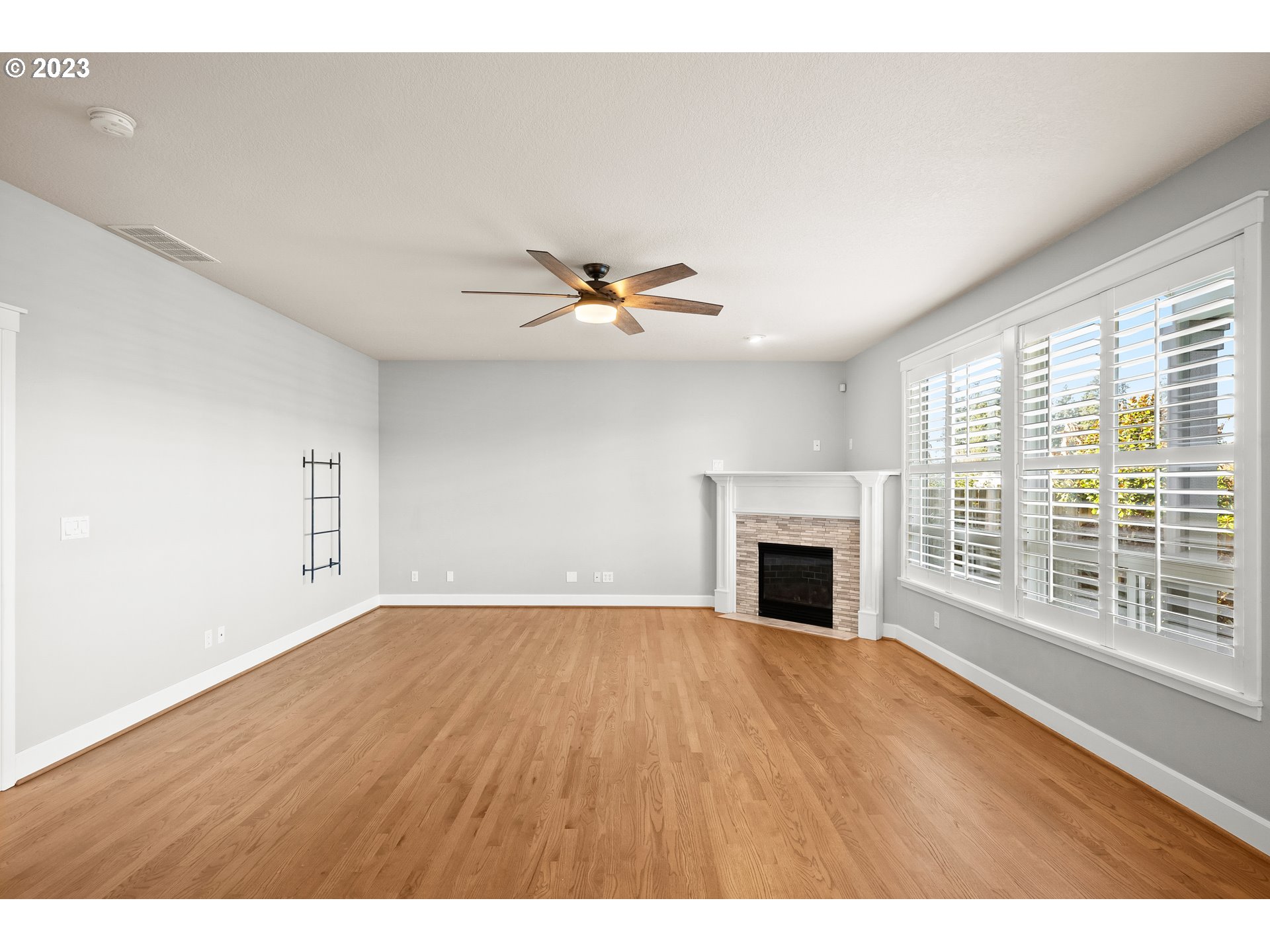 384 SE 13TH PL
