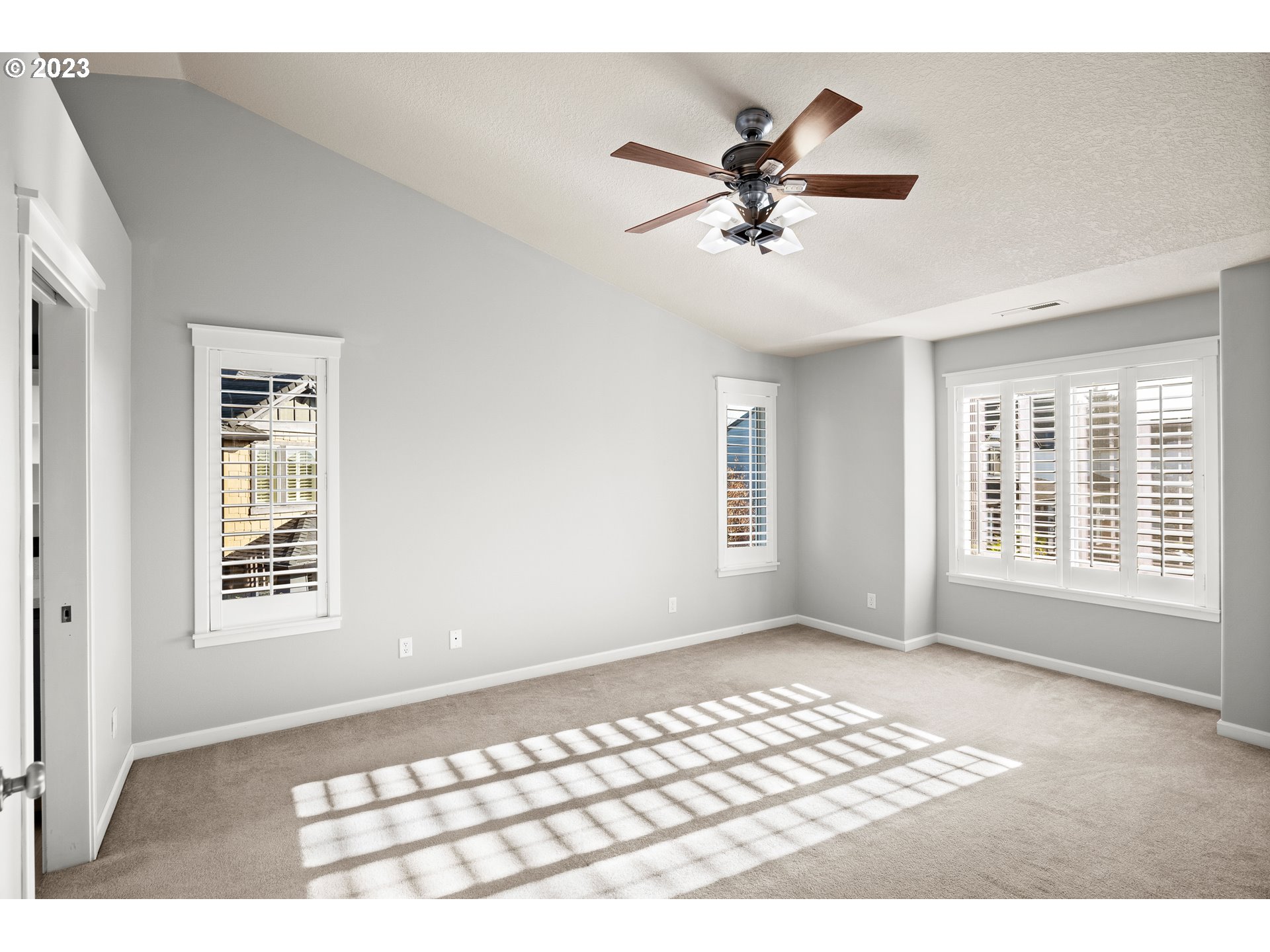 384 SE 13TH PL