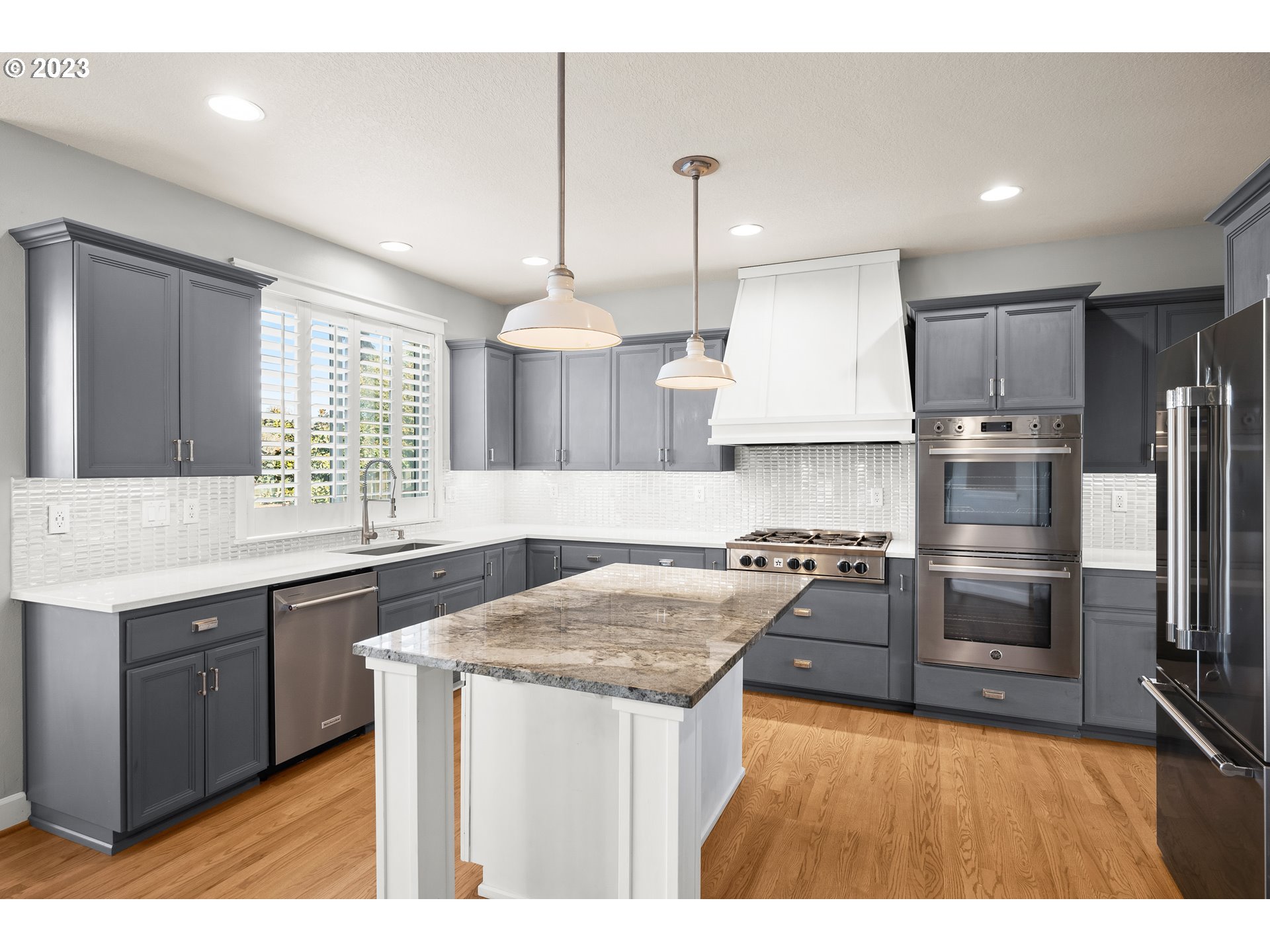 384 SE 13TH PL