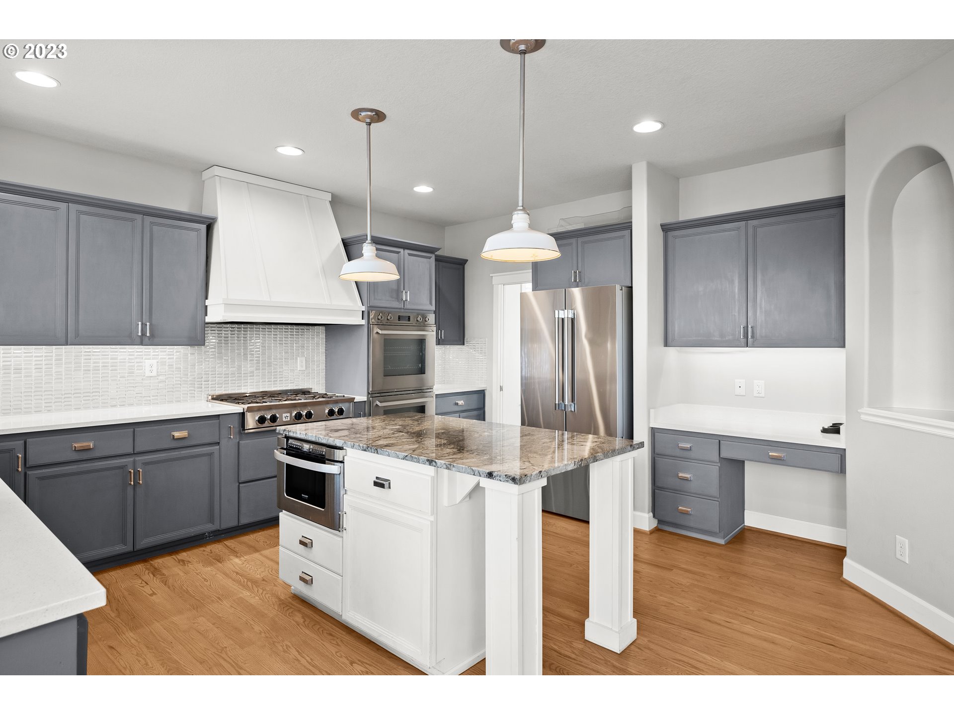 384 SE 13TH PL