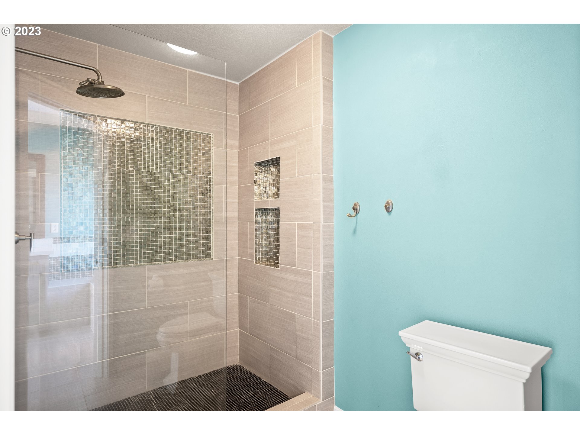 384 SE 13TH PL