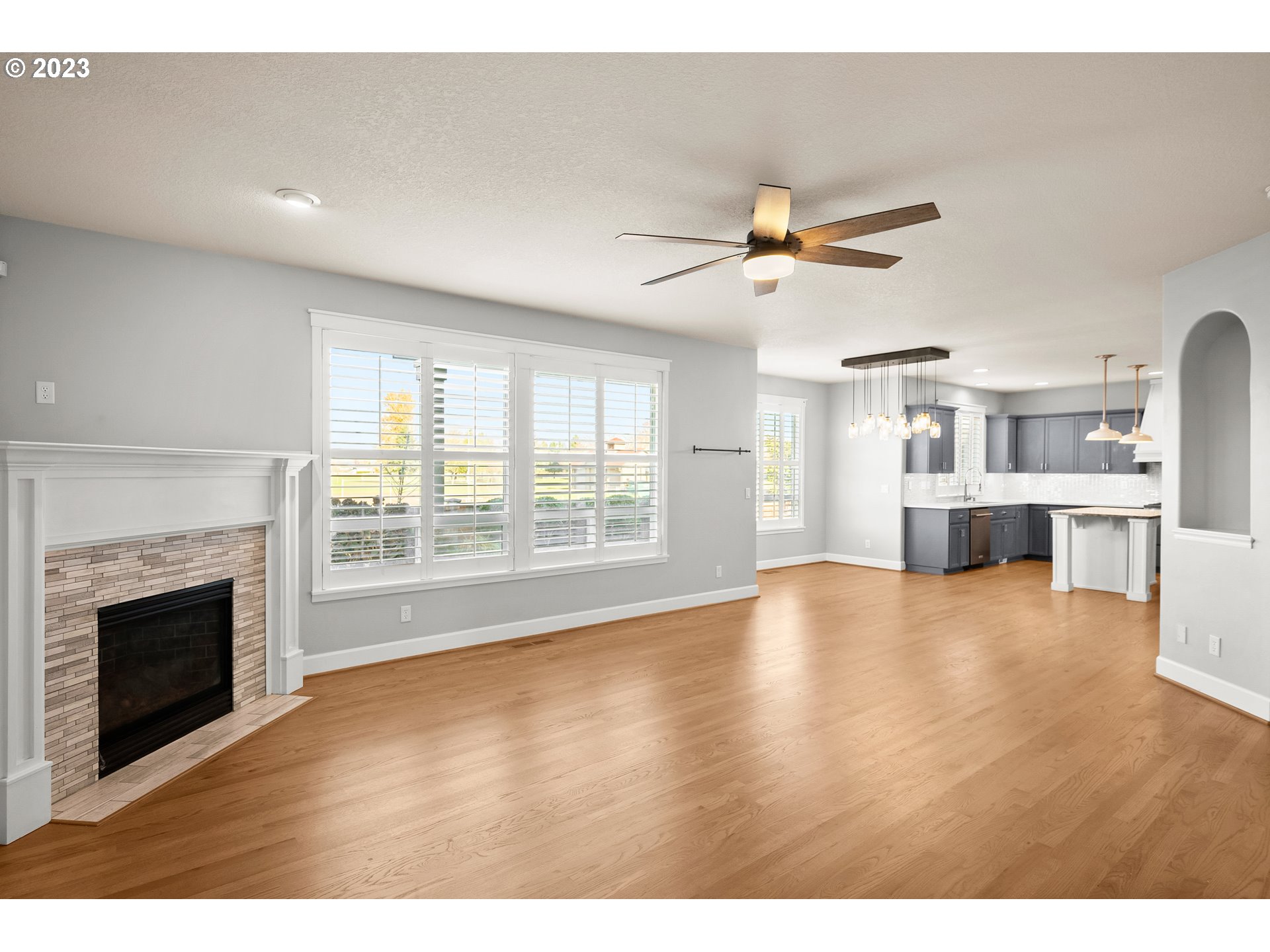 384 SE 13TH PL