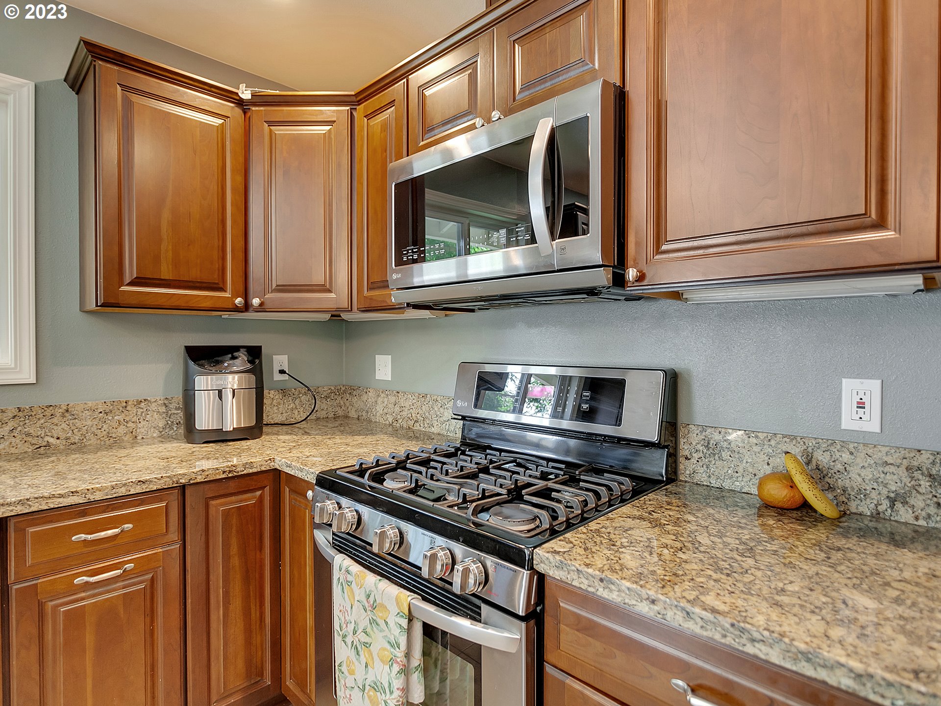 10615 SE LEXINGTON ST