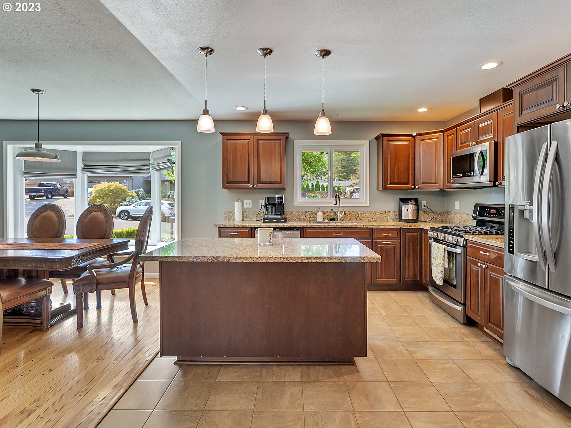 10615 SE LEXINGTON ST