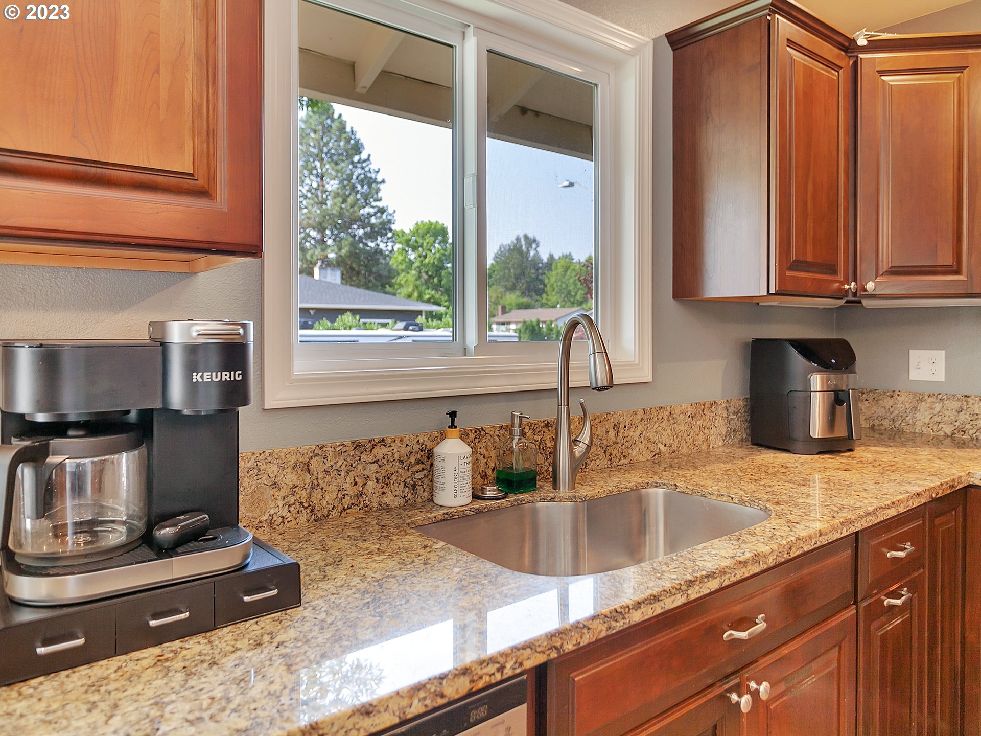 10615 SE LEXINGTON ST