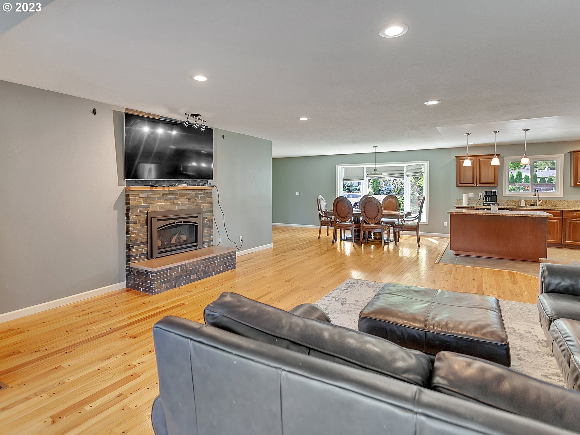 10615 SE LEXINGTON ST