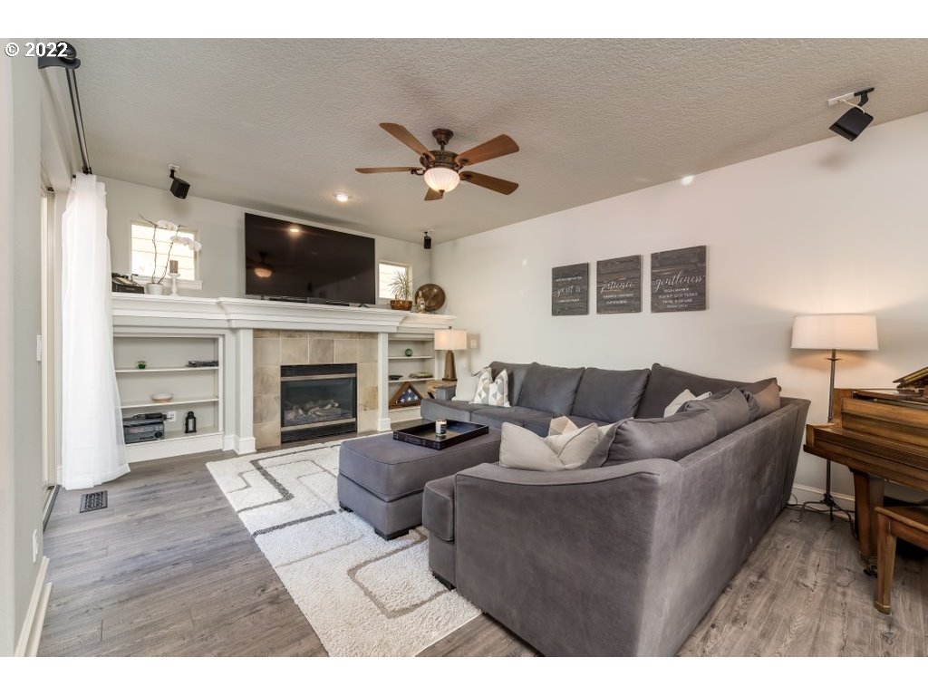 13662 SW KING LEAR WAY
