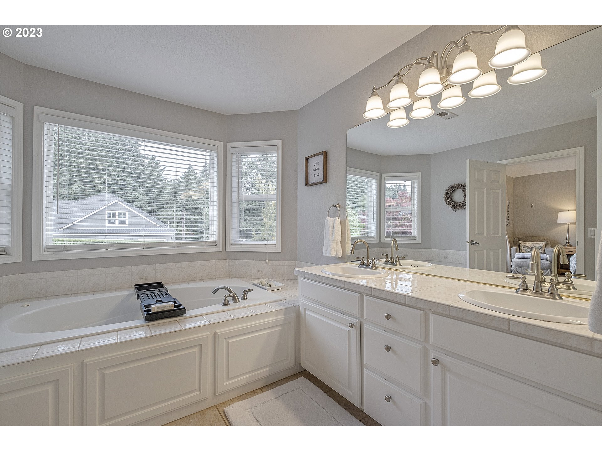 12426 SW CHANDLER DR