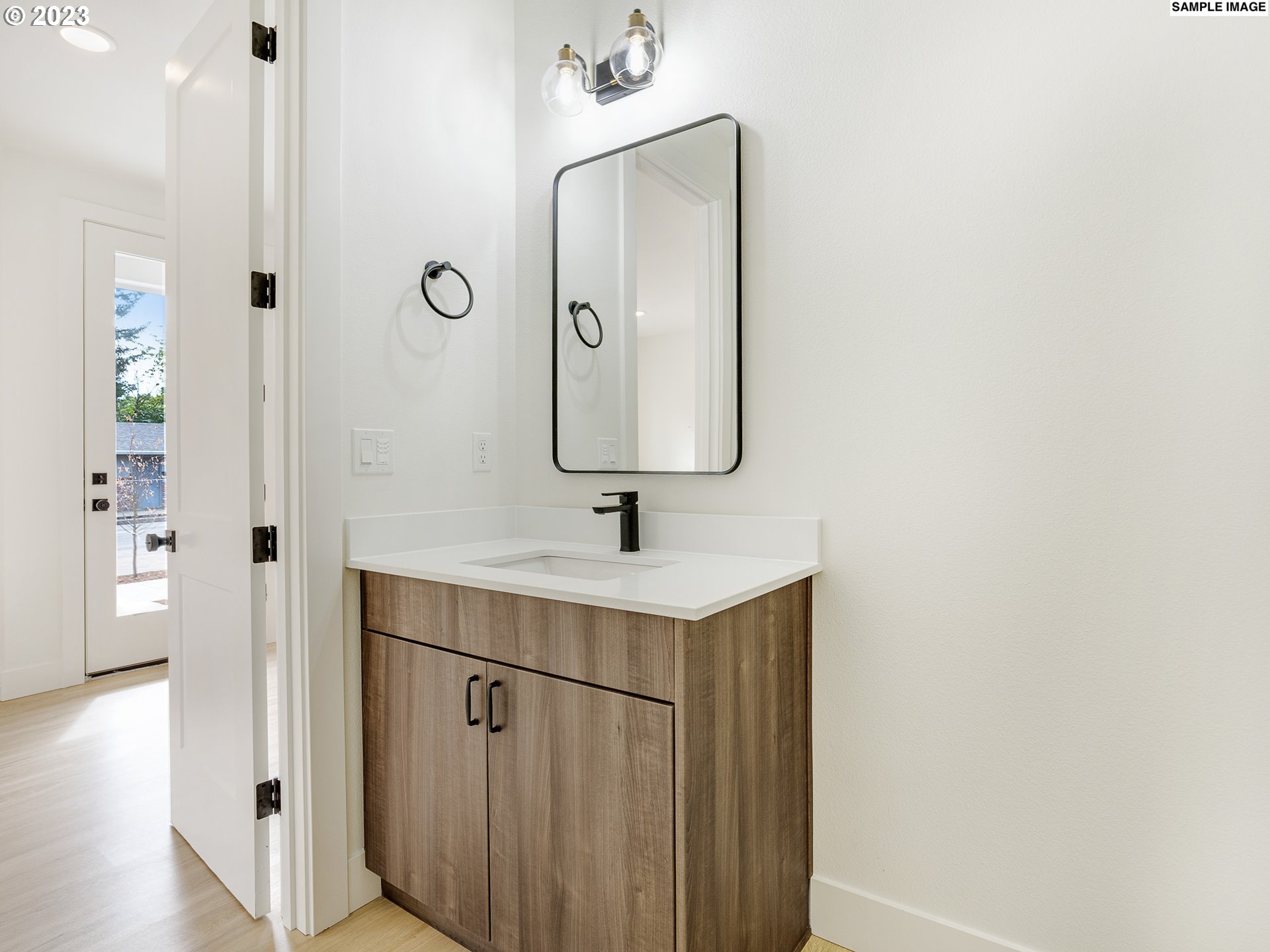 7541 N Gilbert AVE 8