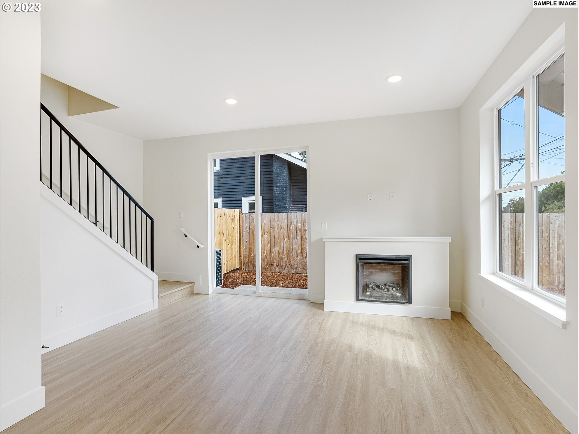 7541 N Gilbert AVE 8