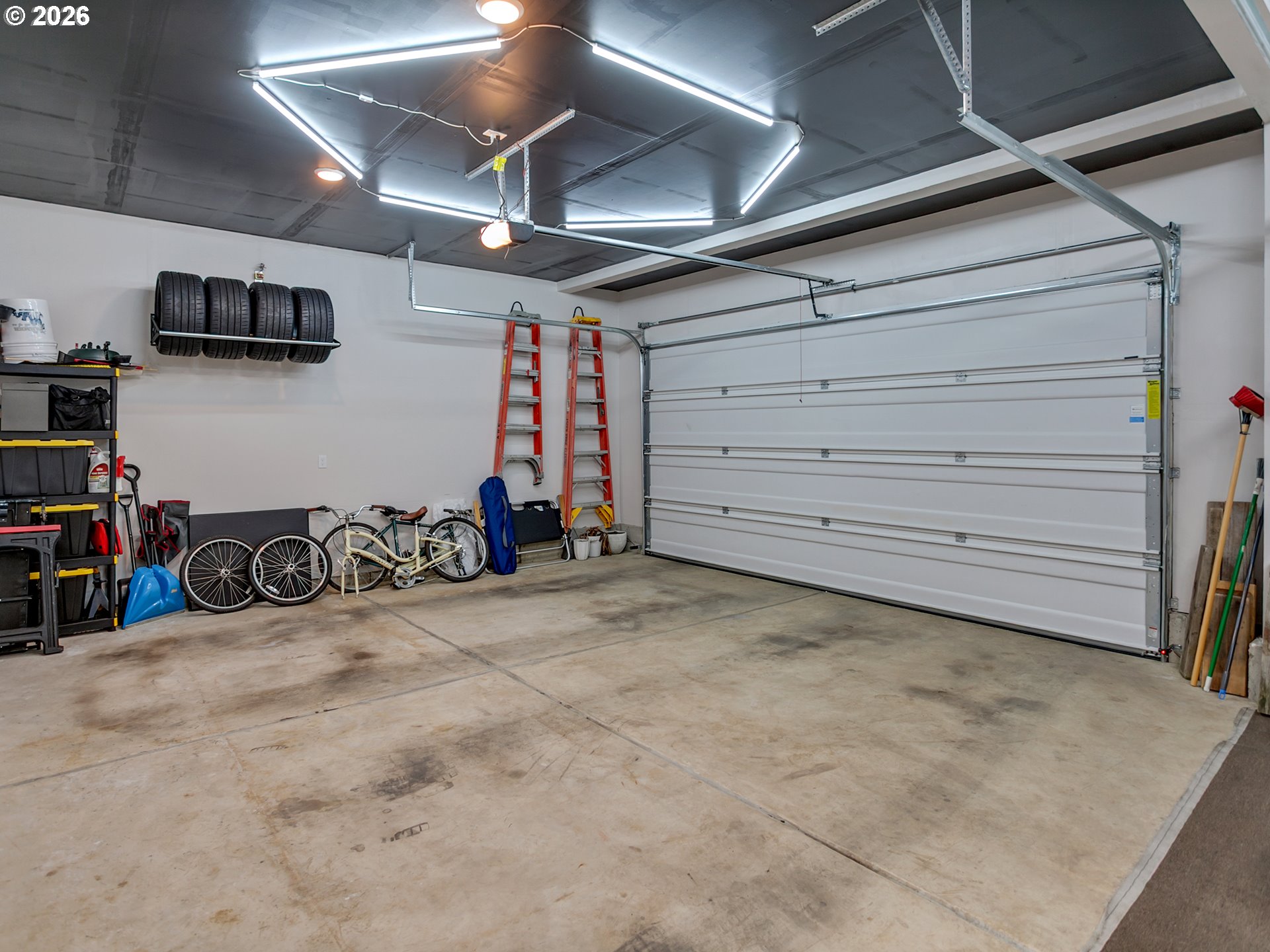 291 W 17TH ST