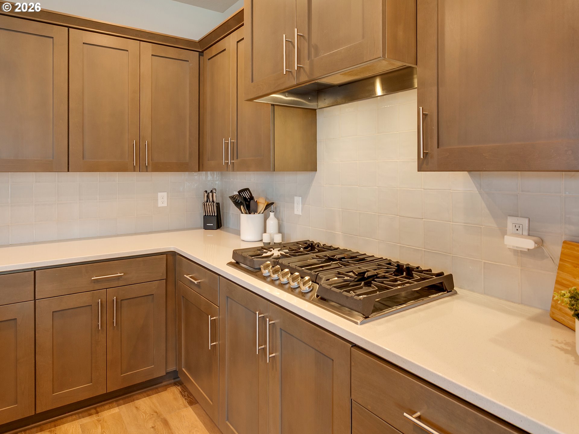 291 W 17TH ST