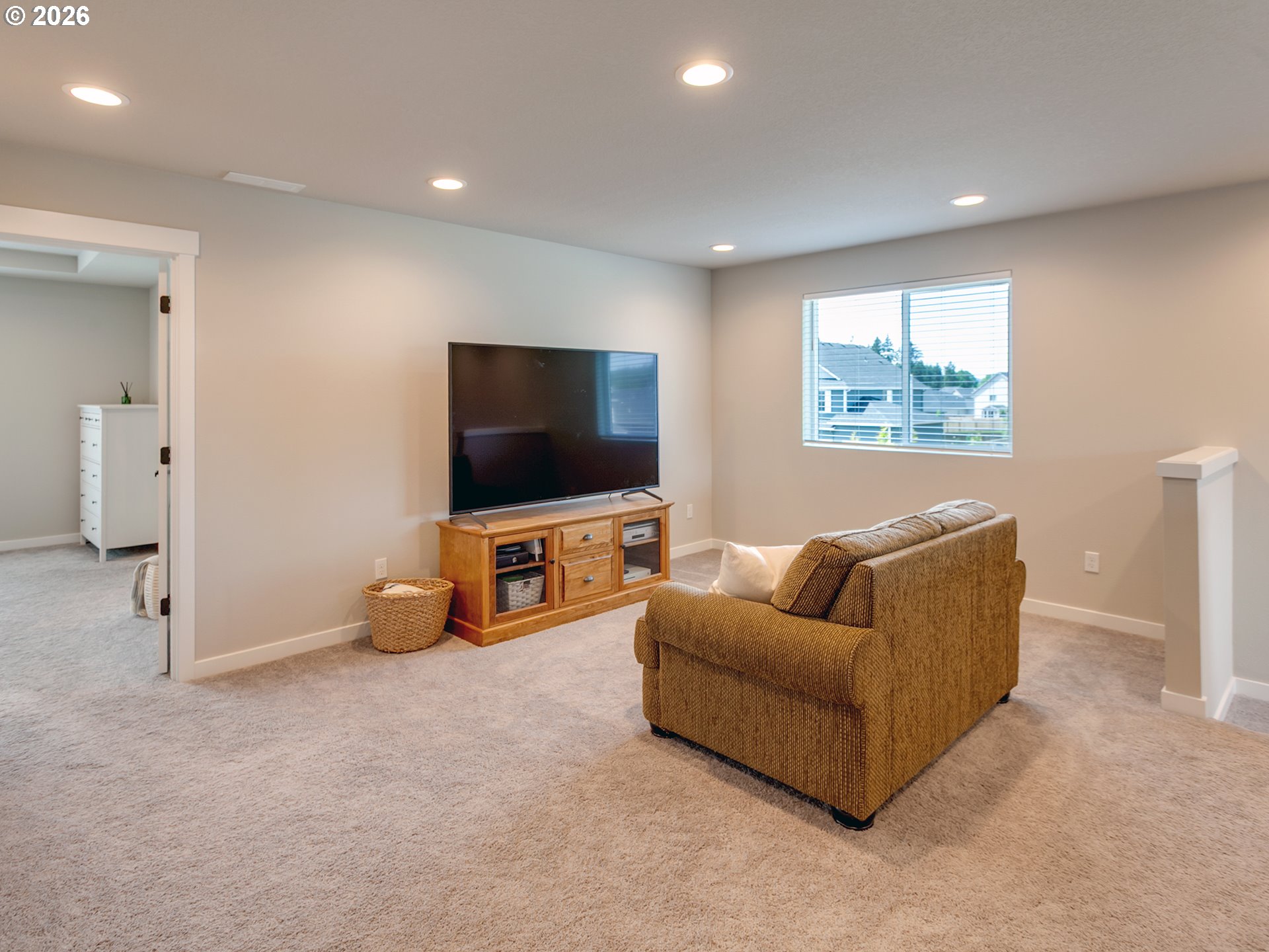291 W 17TH ST