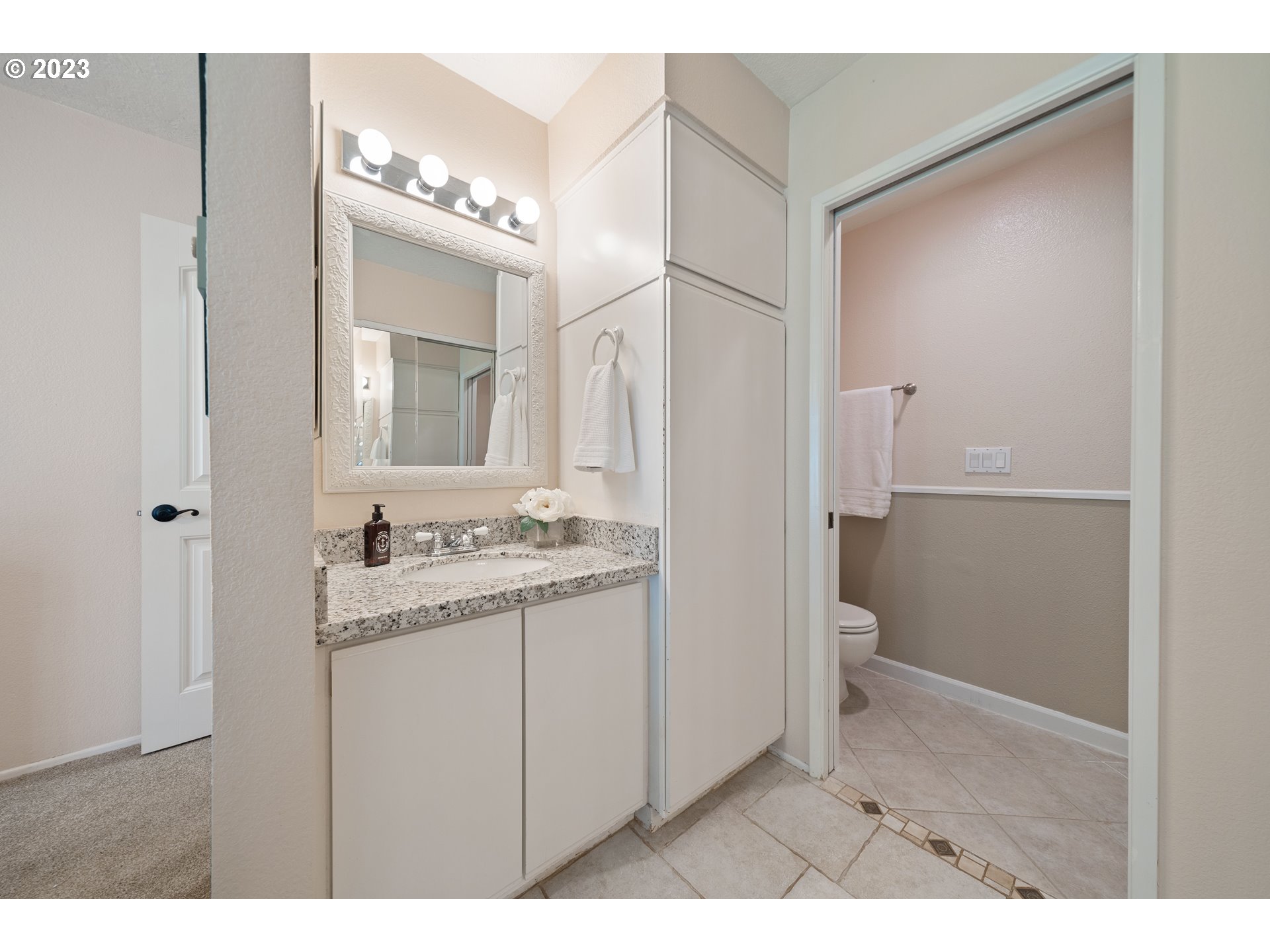 86 KINGSGATE RD I202