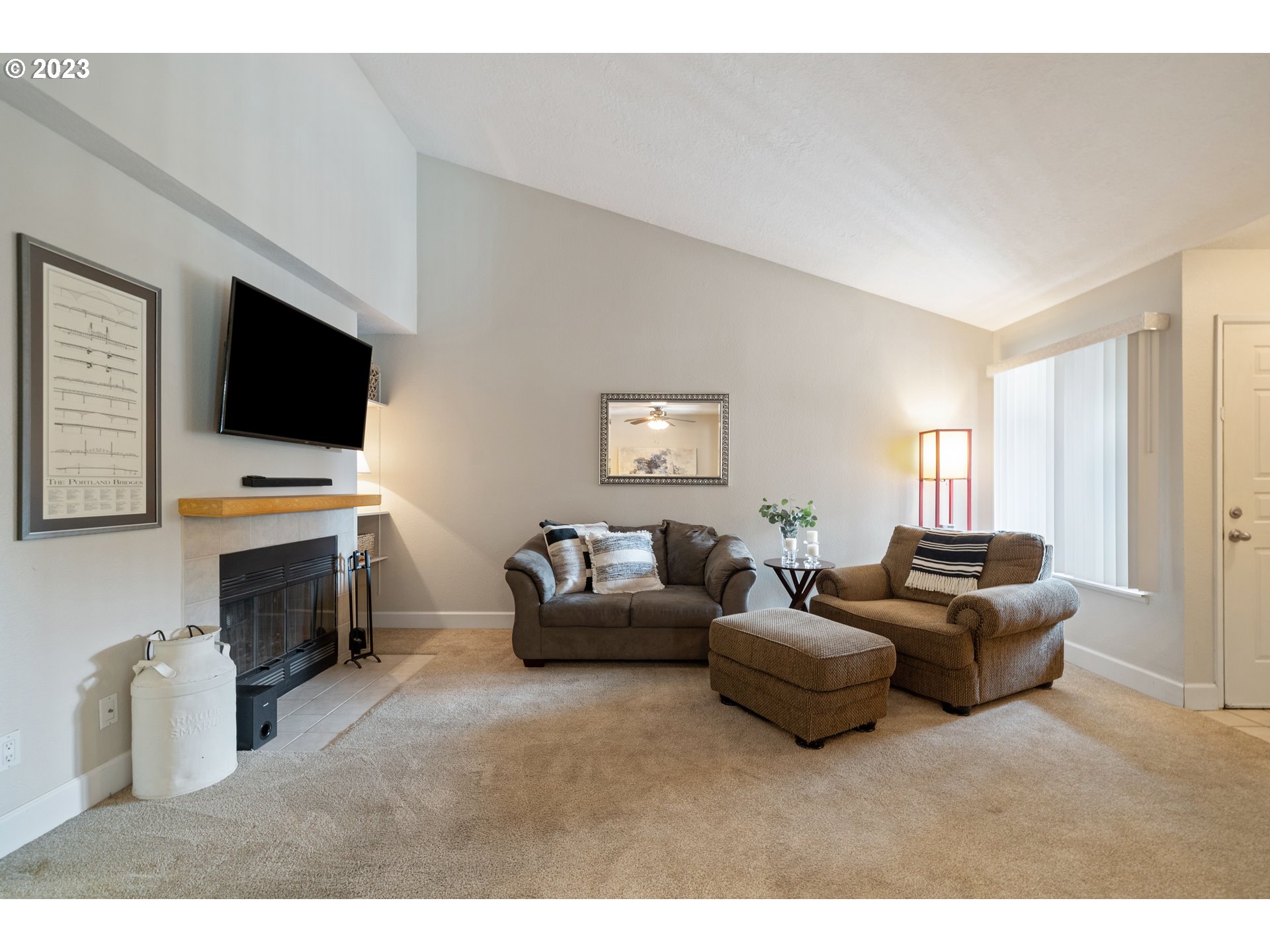 86 KINGSGATE RD I202