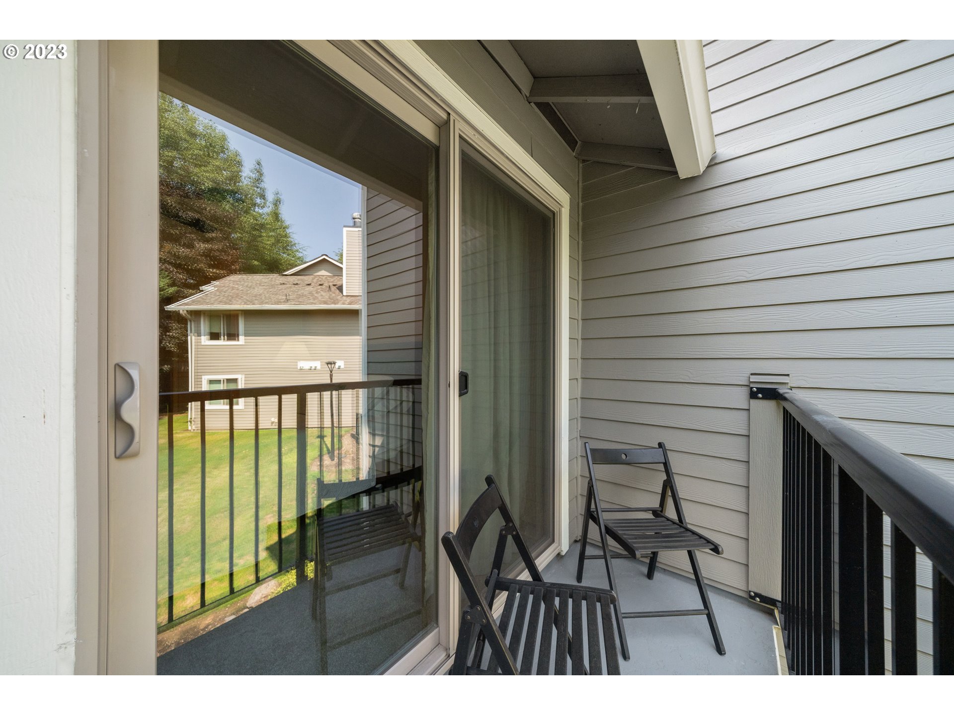 86 KINGSGATE RD I202