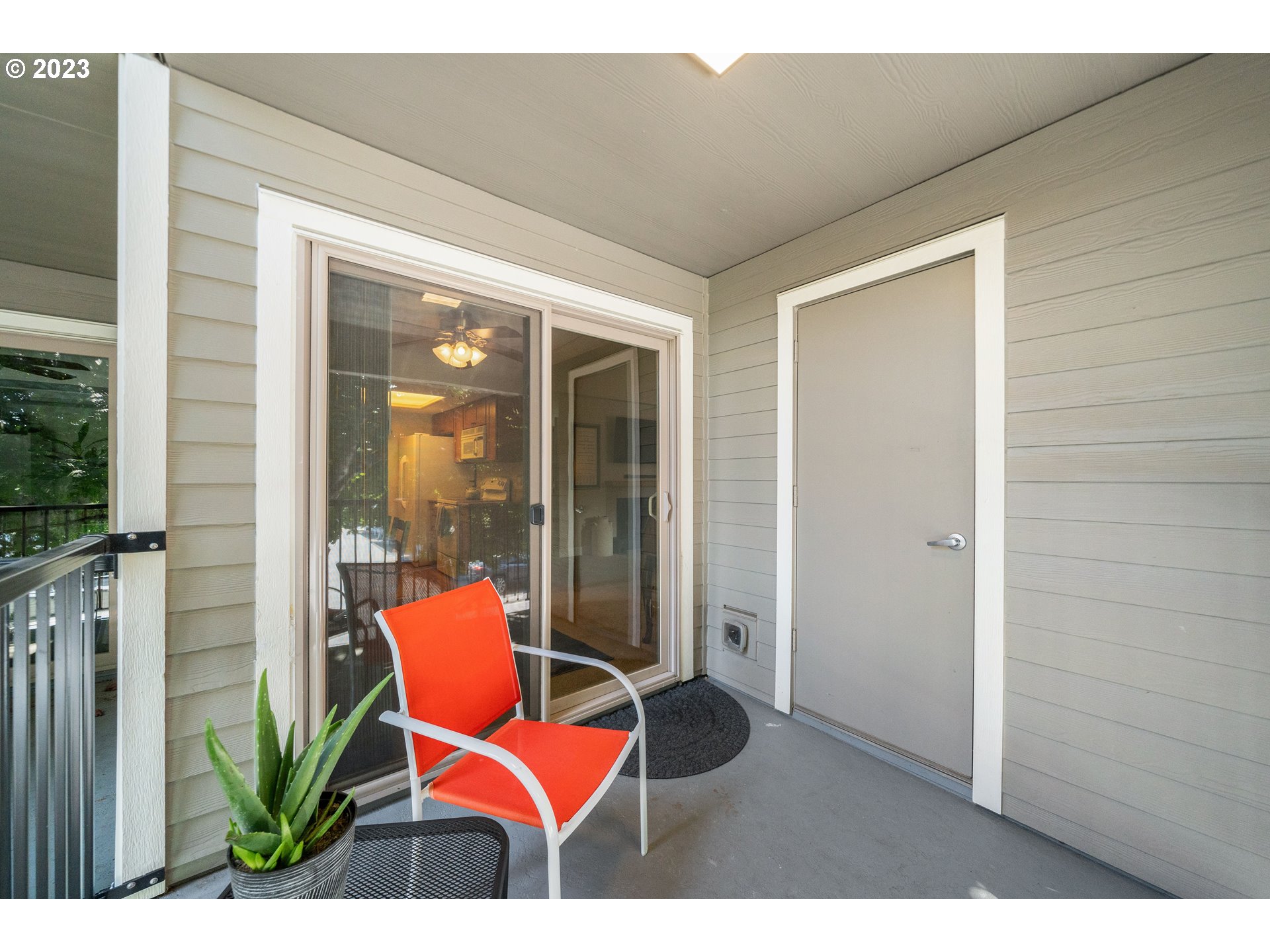 86 KINGSGATE RD I202